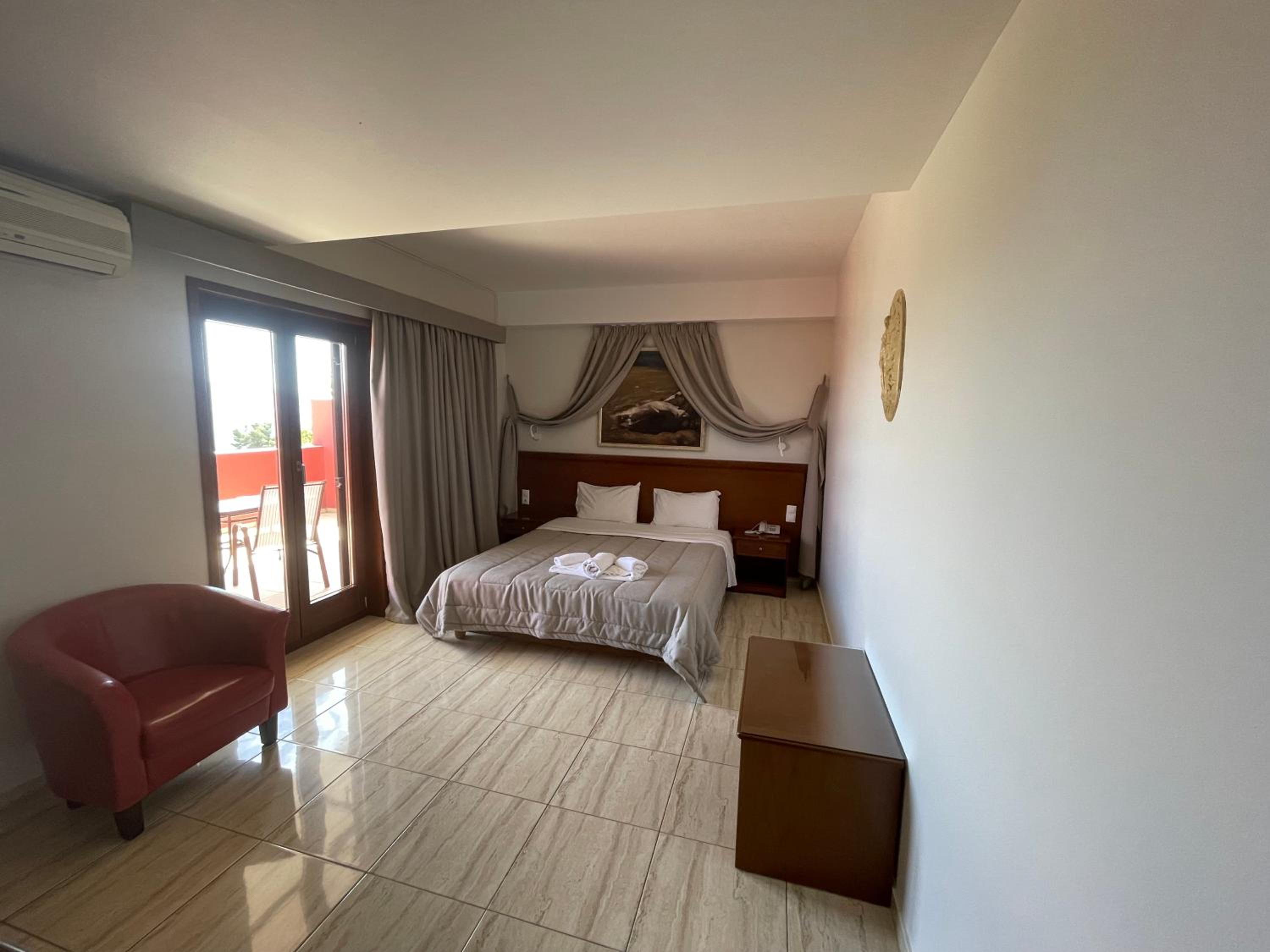 Classic Double or Twin Room photo 2