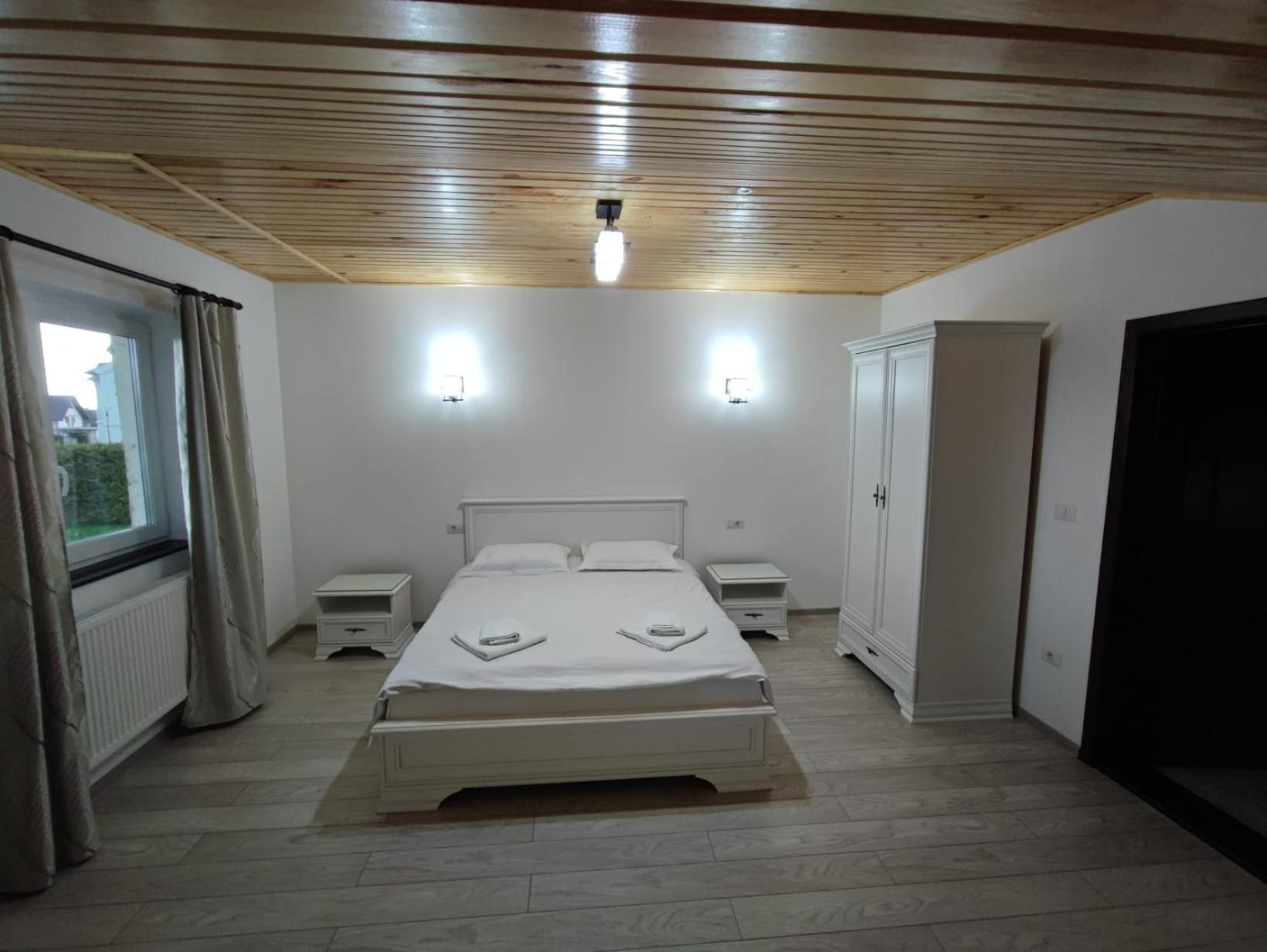 Two-Bedroom Apartment - Photo 3
