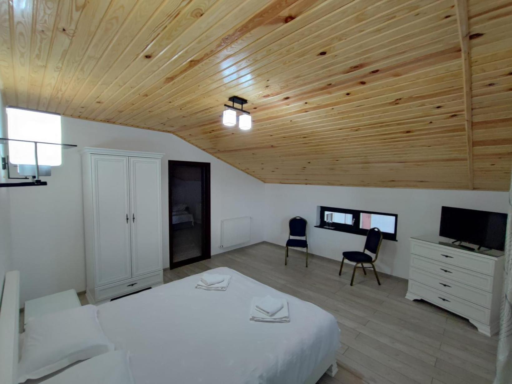 Two-Bedroom Apartment - Photo 4