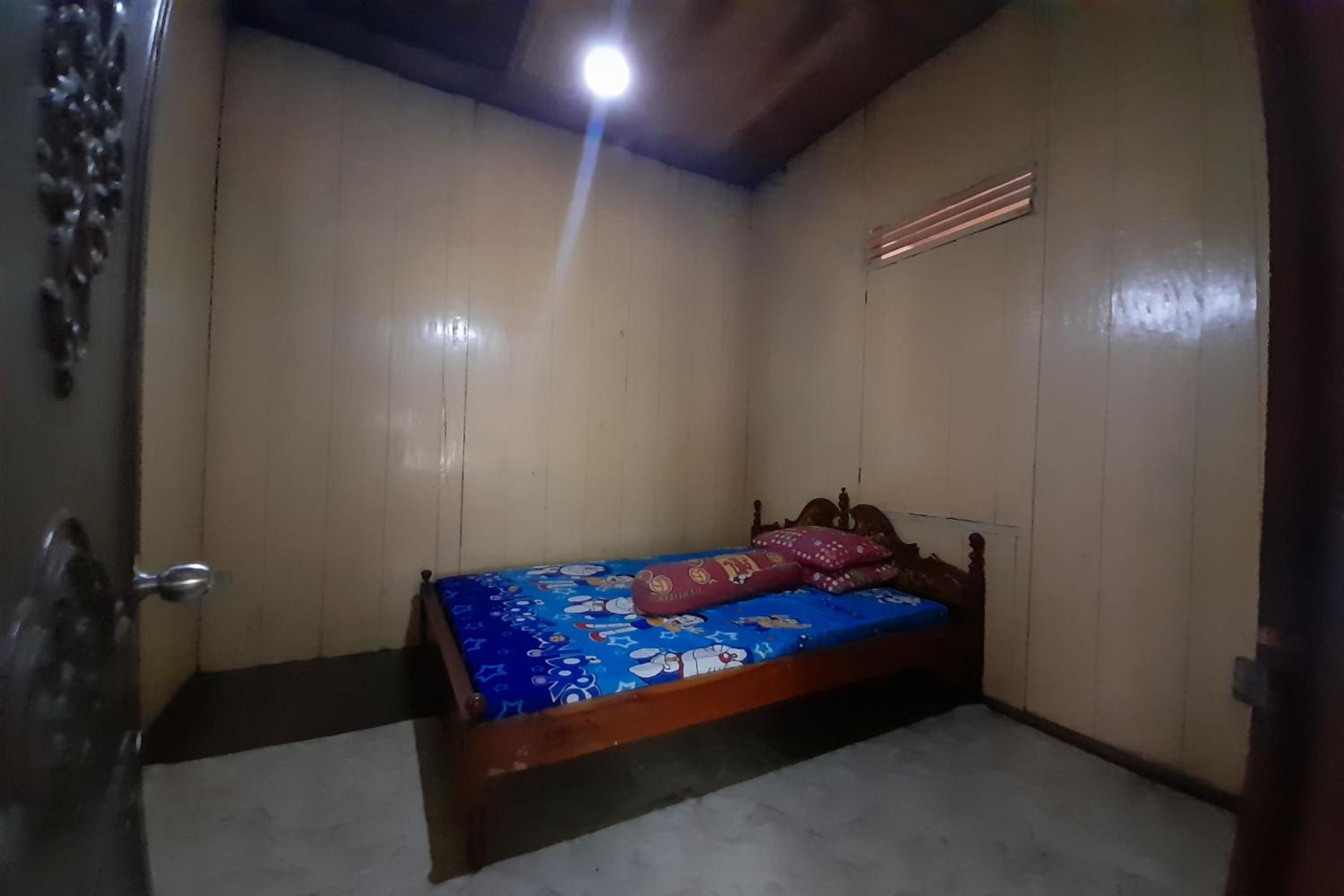 Budget Double Room - Photo 14
