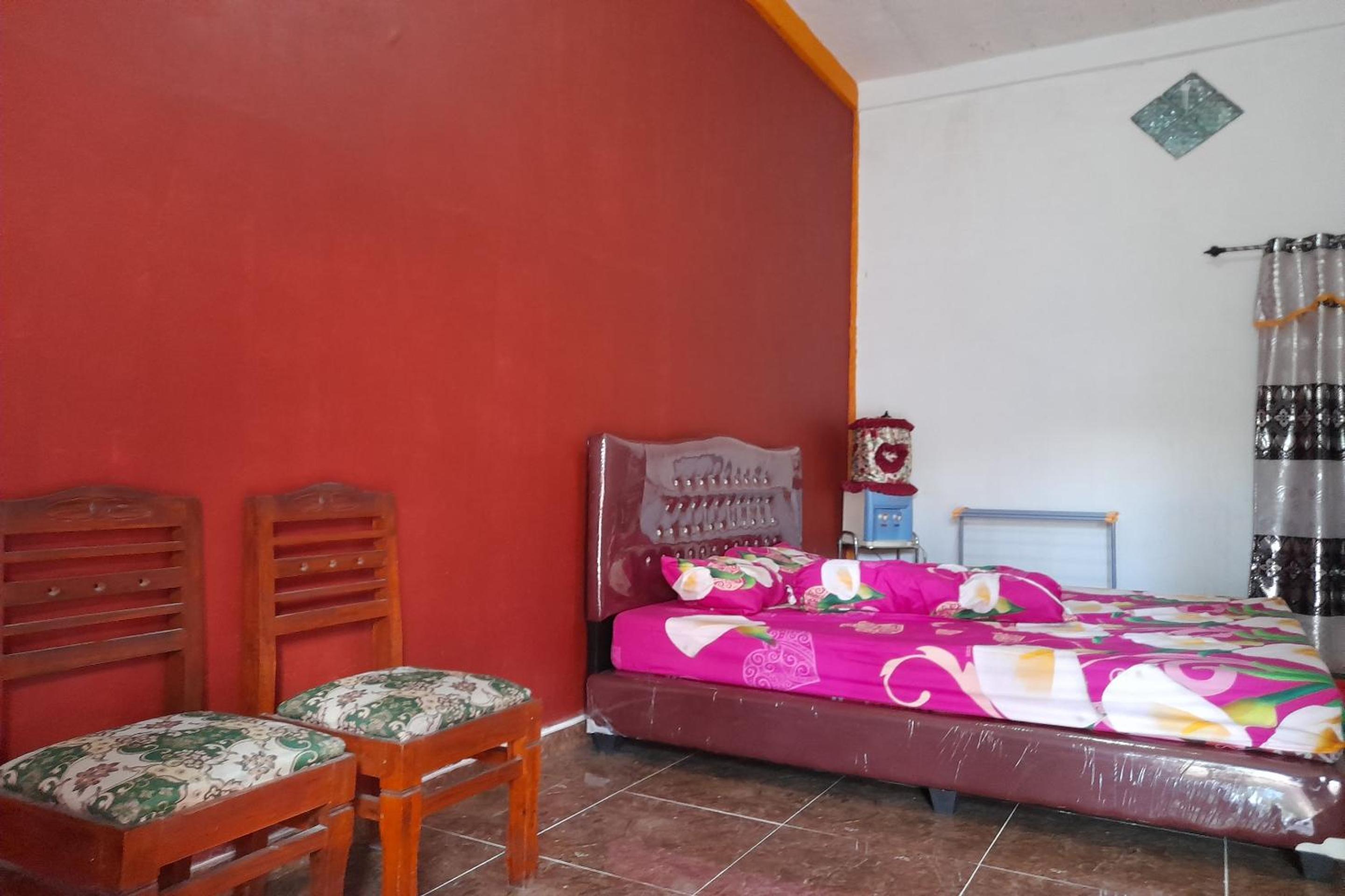 Budget Double Room - Photo 18