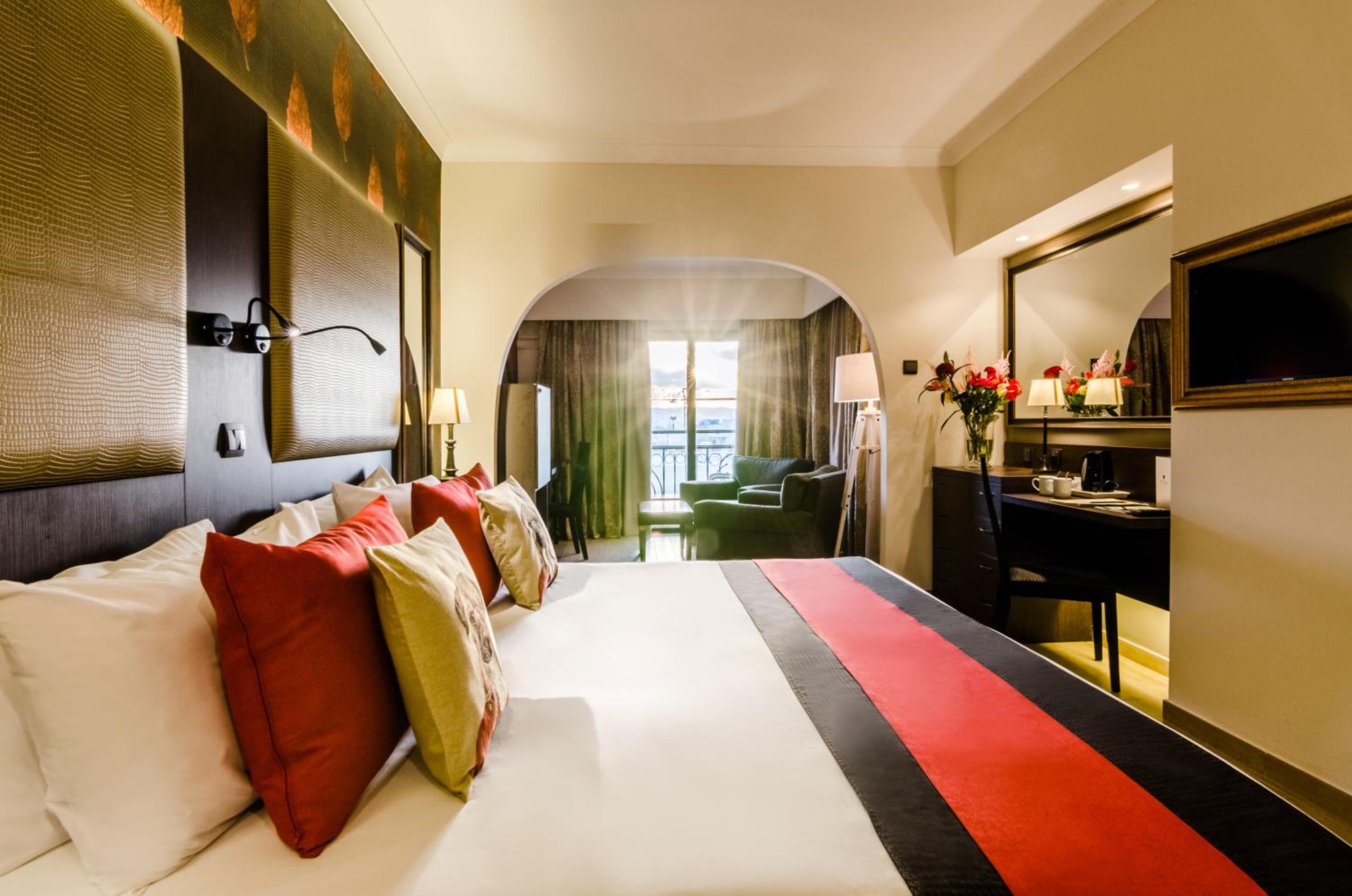 Deluxe Suite