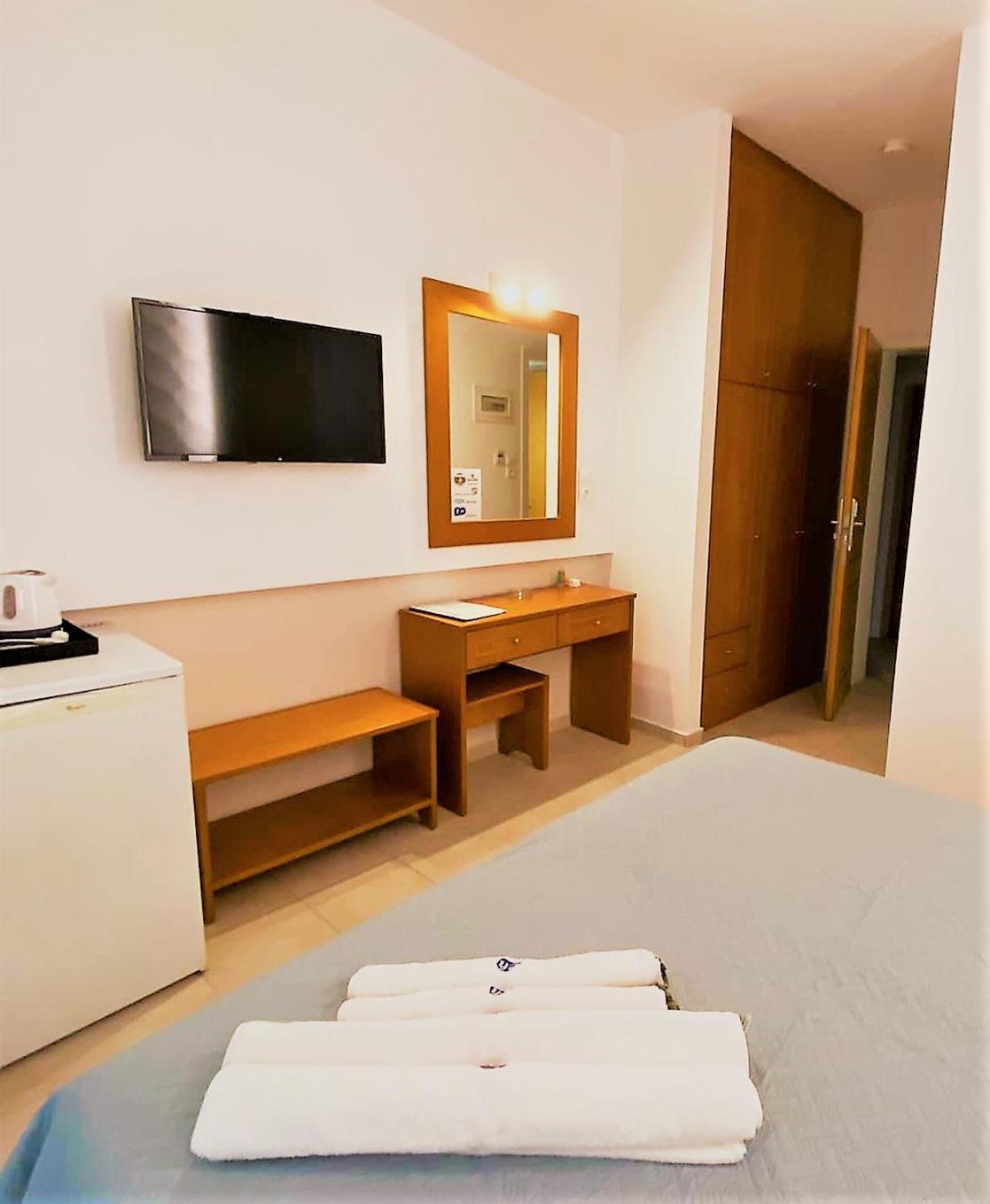 Deluxe Double Room - Photo 17