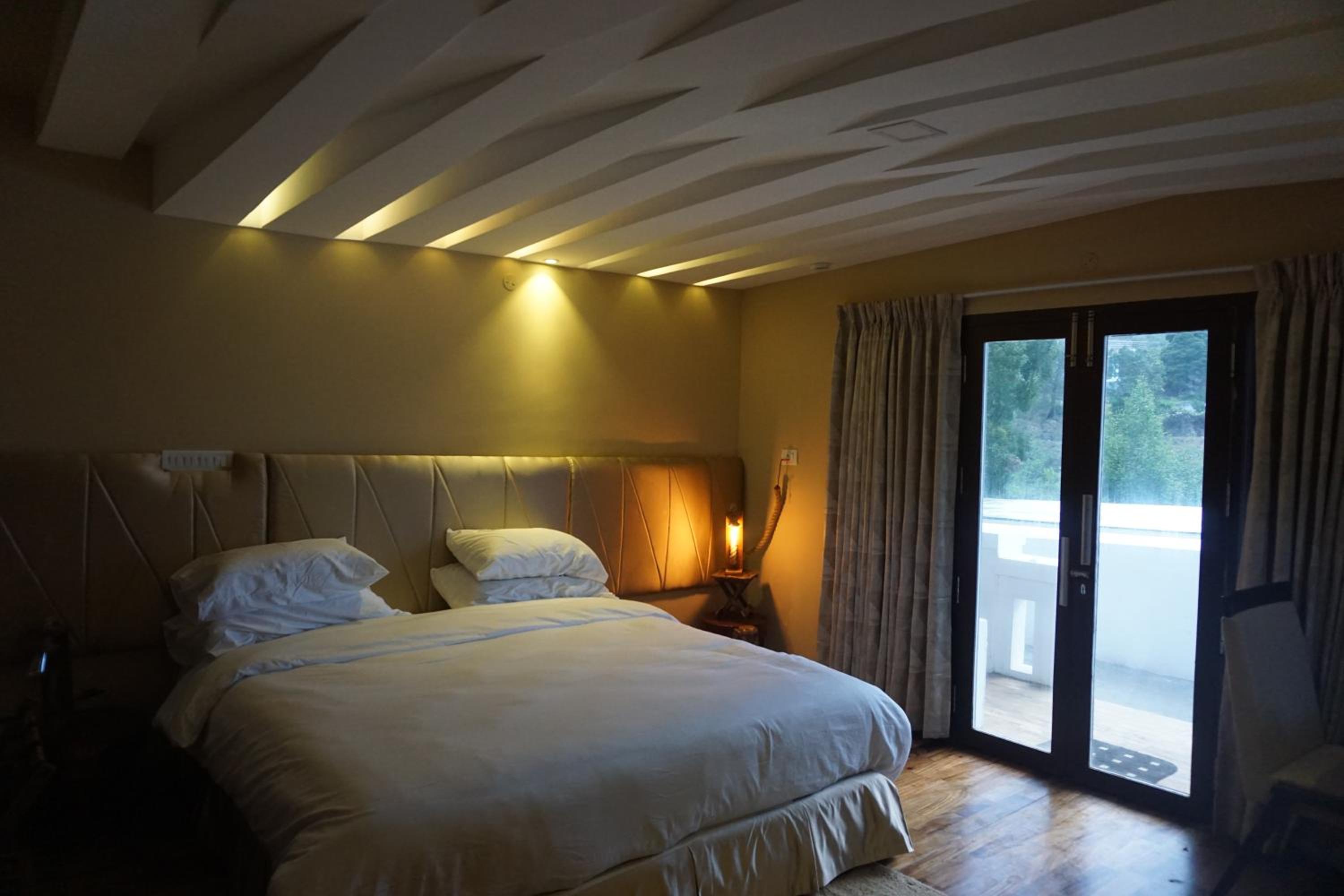King Room with Mountain View - Photo 9