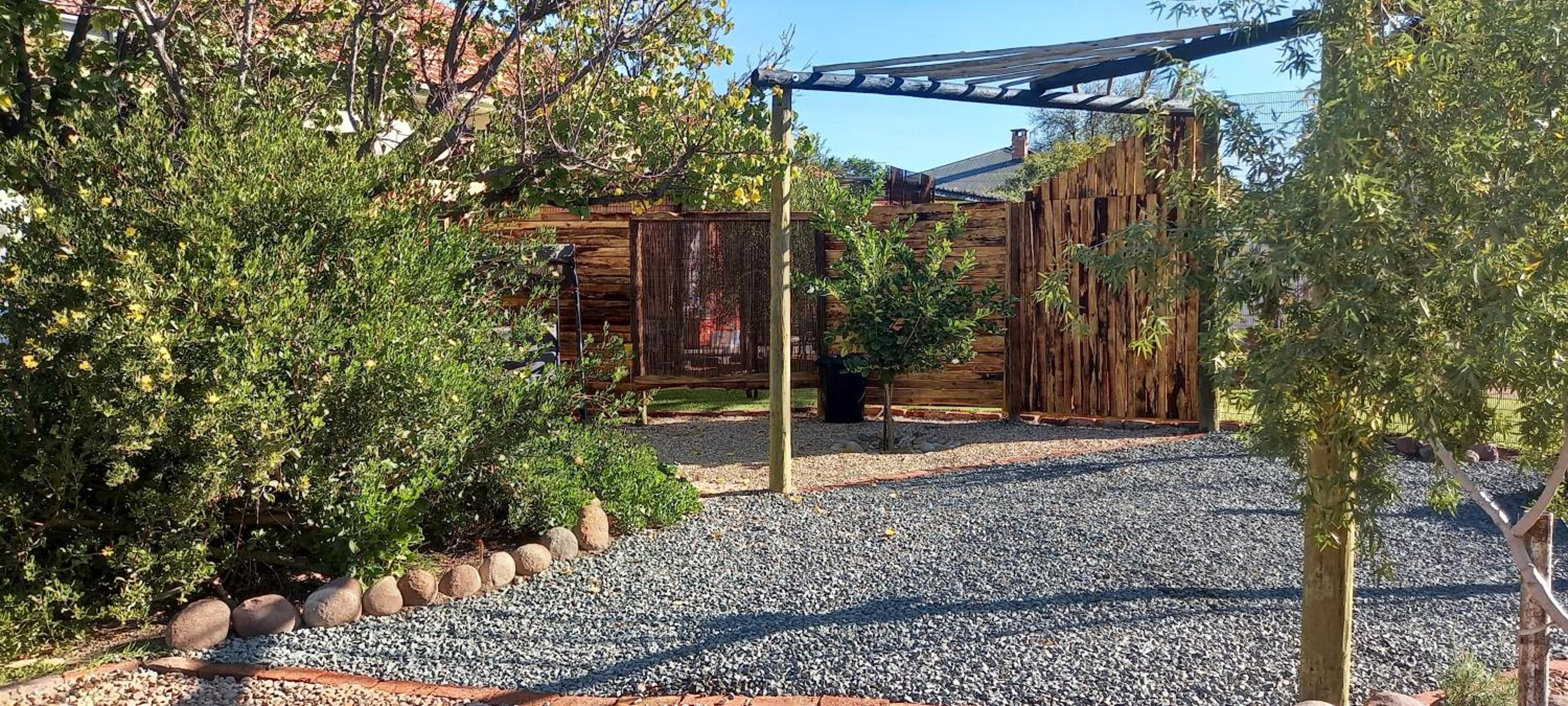 Double Room with Patio - Photo 25