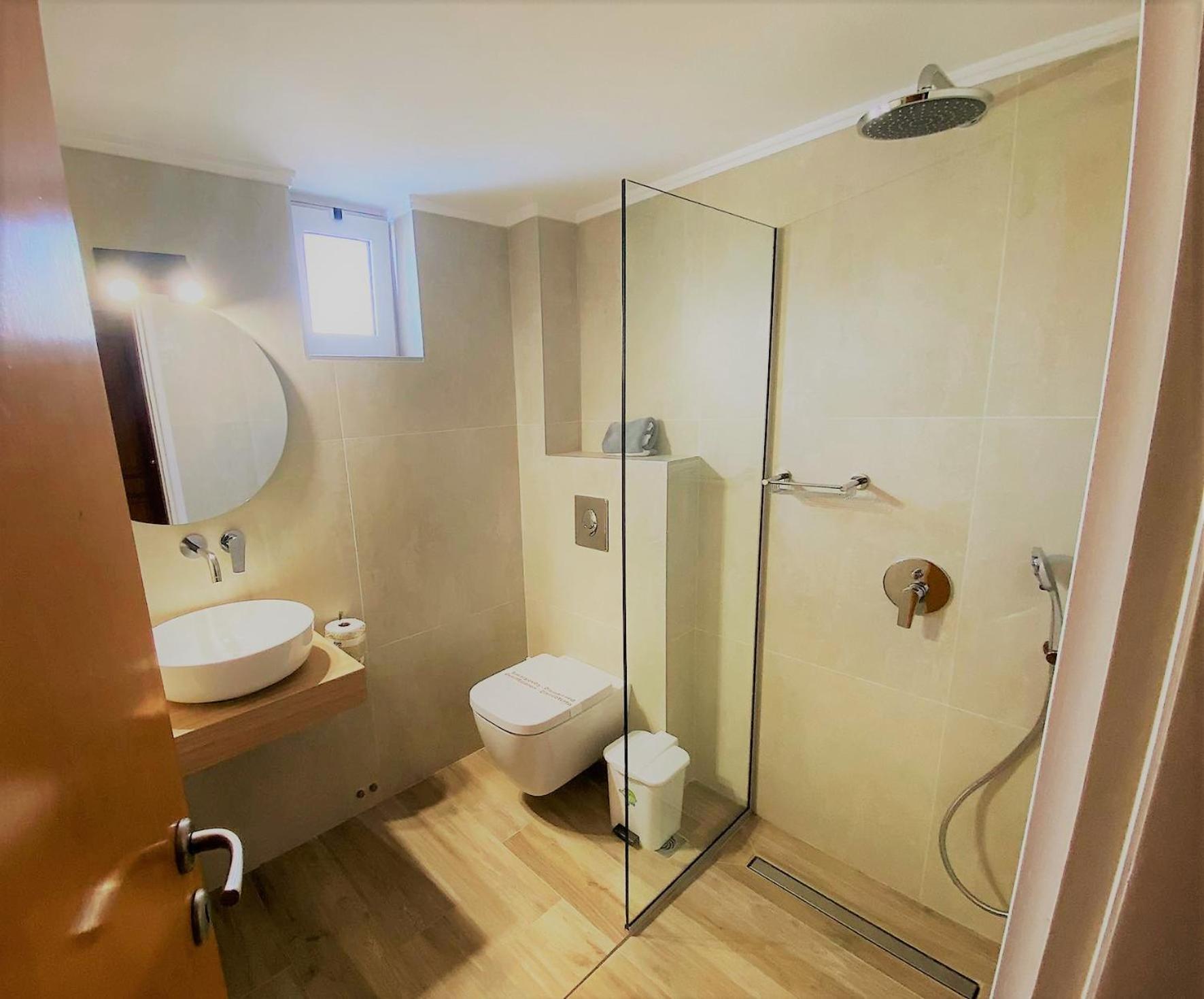 Deluxe Double Room - Photo 4