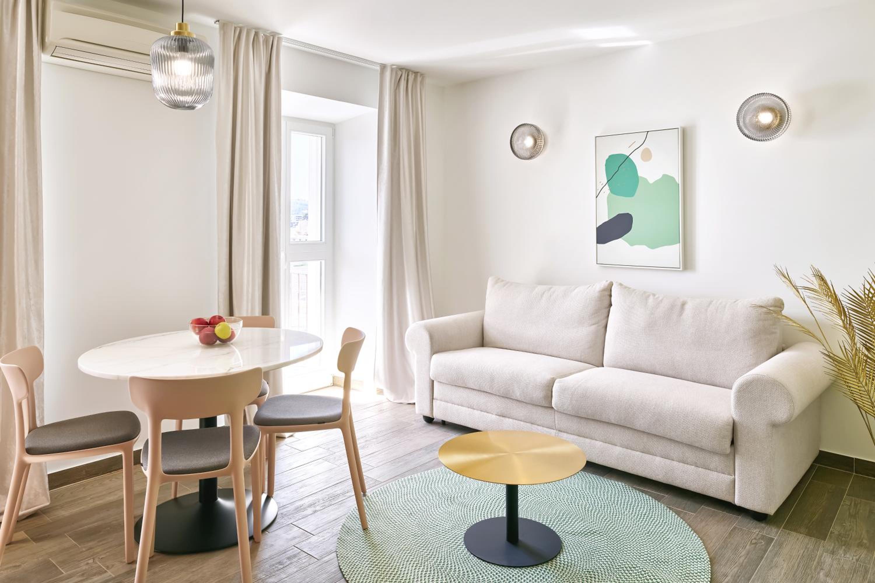 Superior Sea View Apartment thumbnail 6
