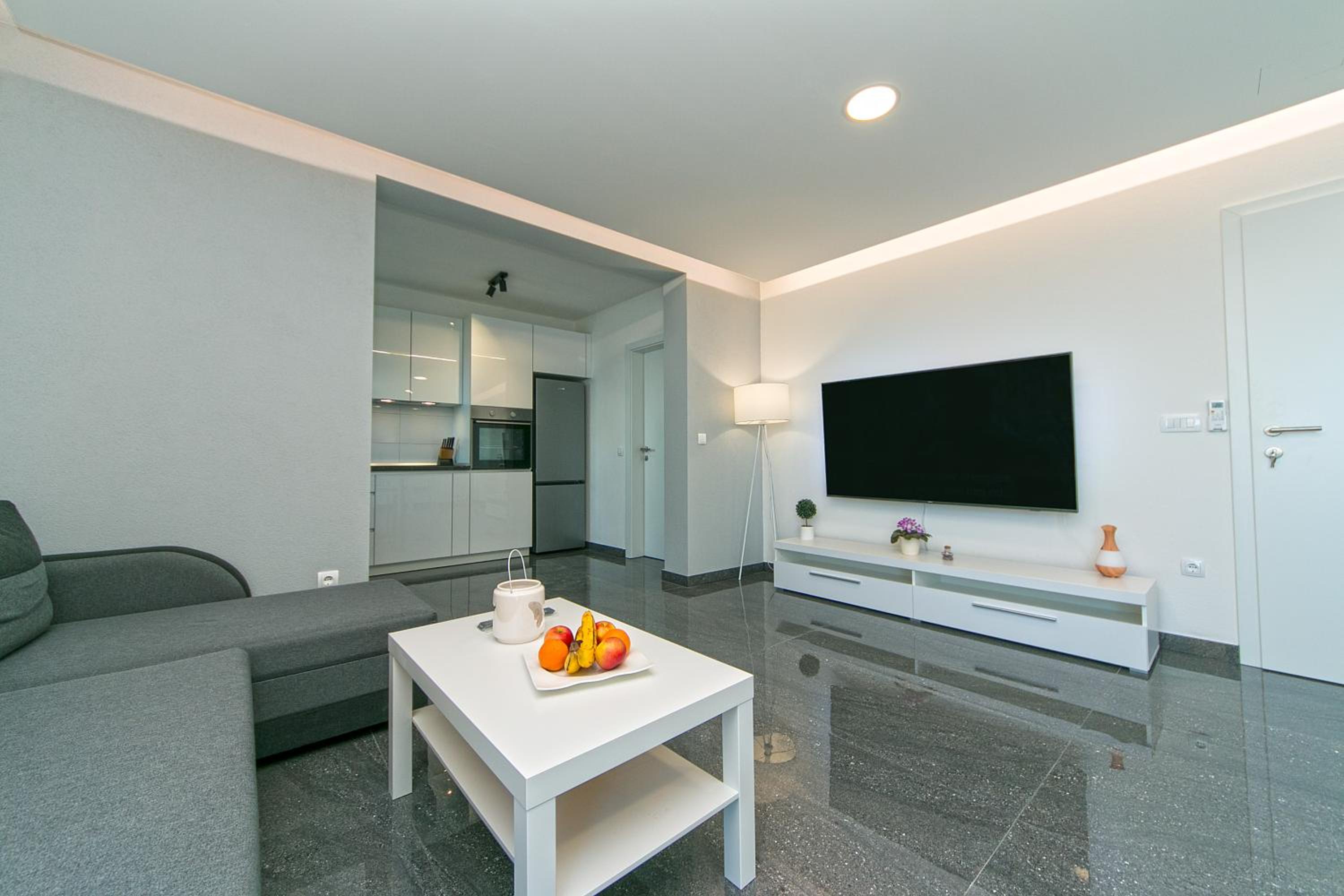 Three-Bedroom Villa photo 3