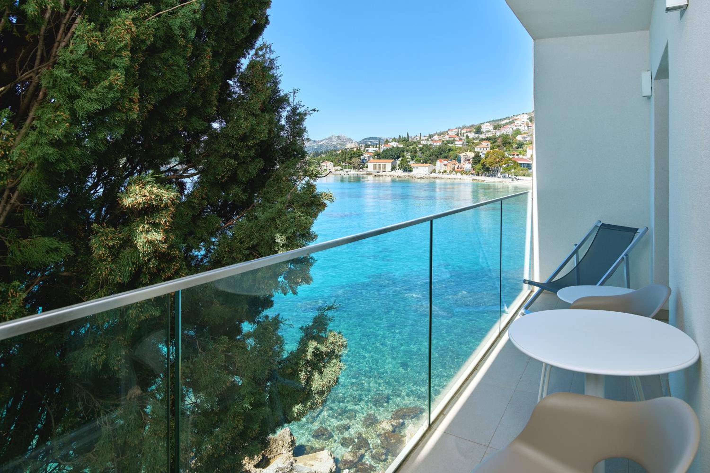 Standard Sea View Apartment for 4