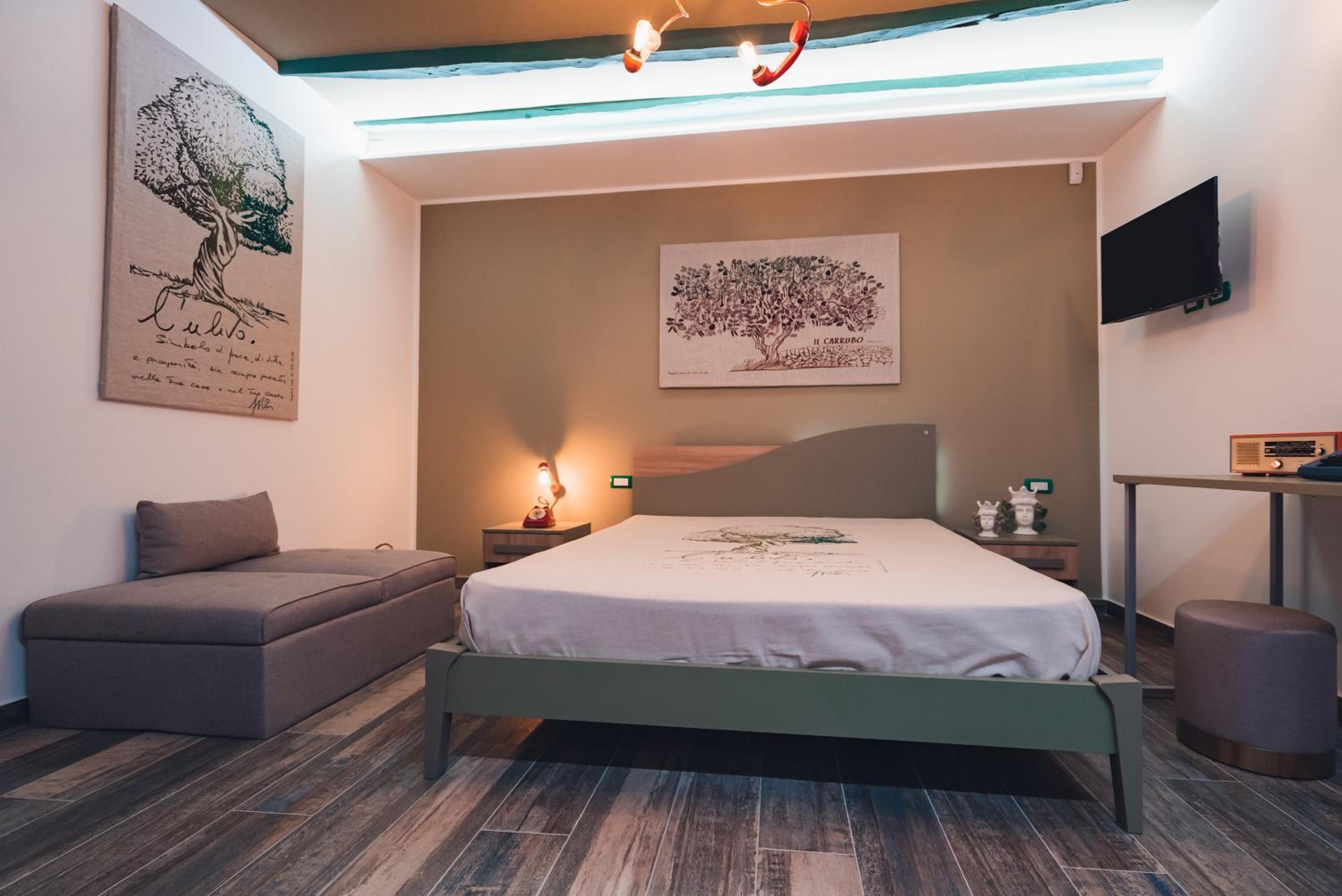 Triple Room with Private Bathroom - Photo 22