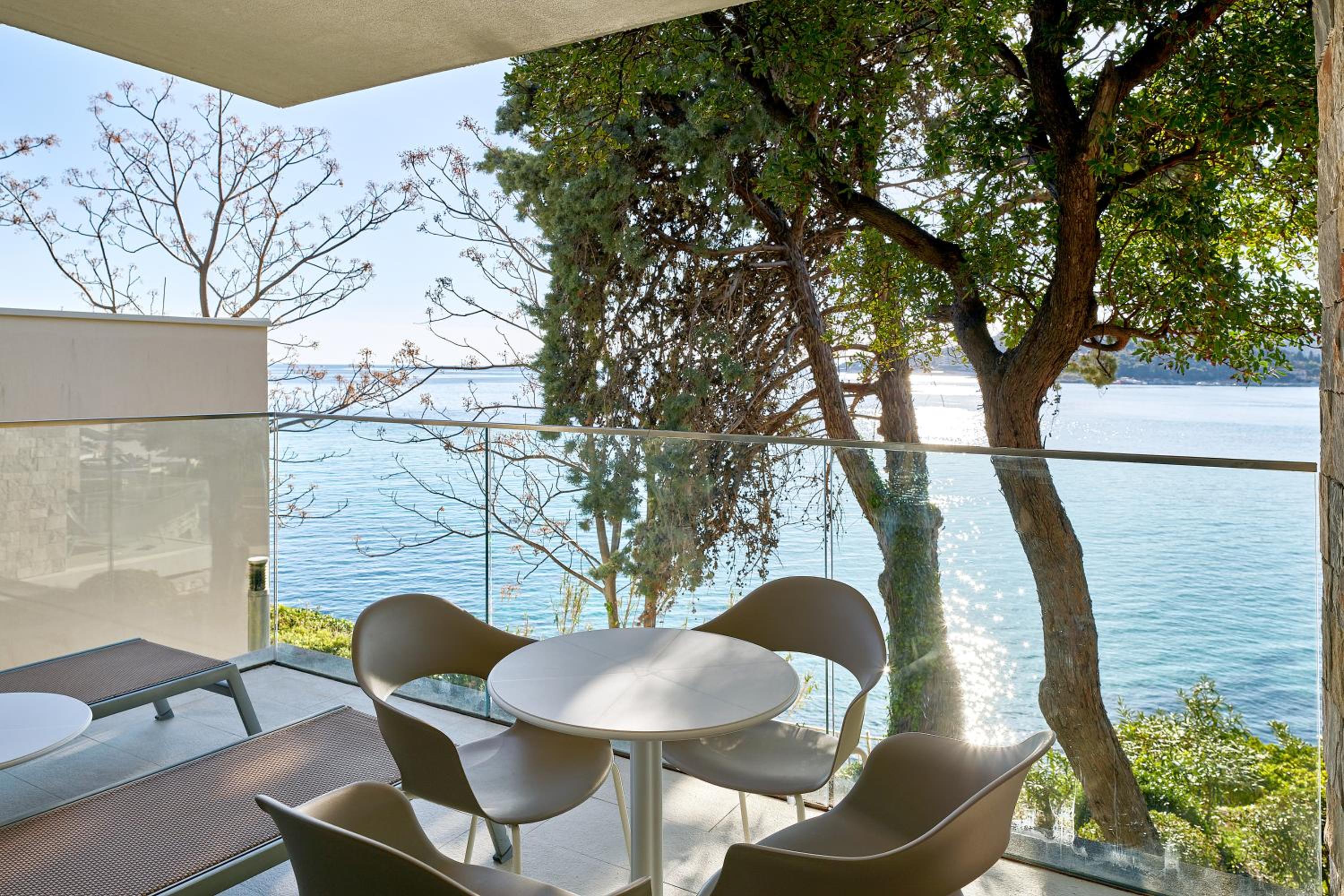 Detached Villa - Premium Beachfront Apartment