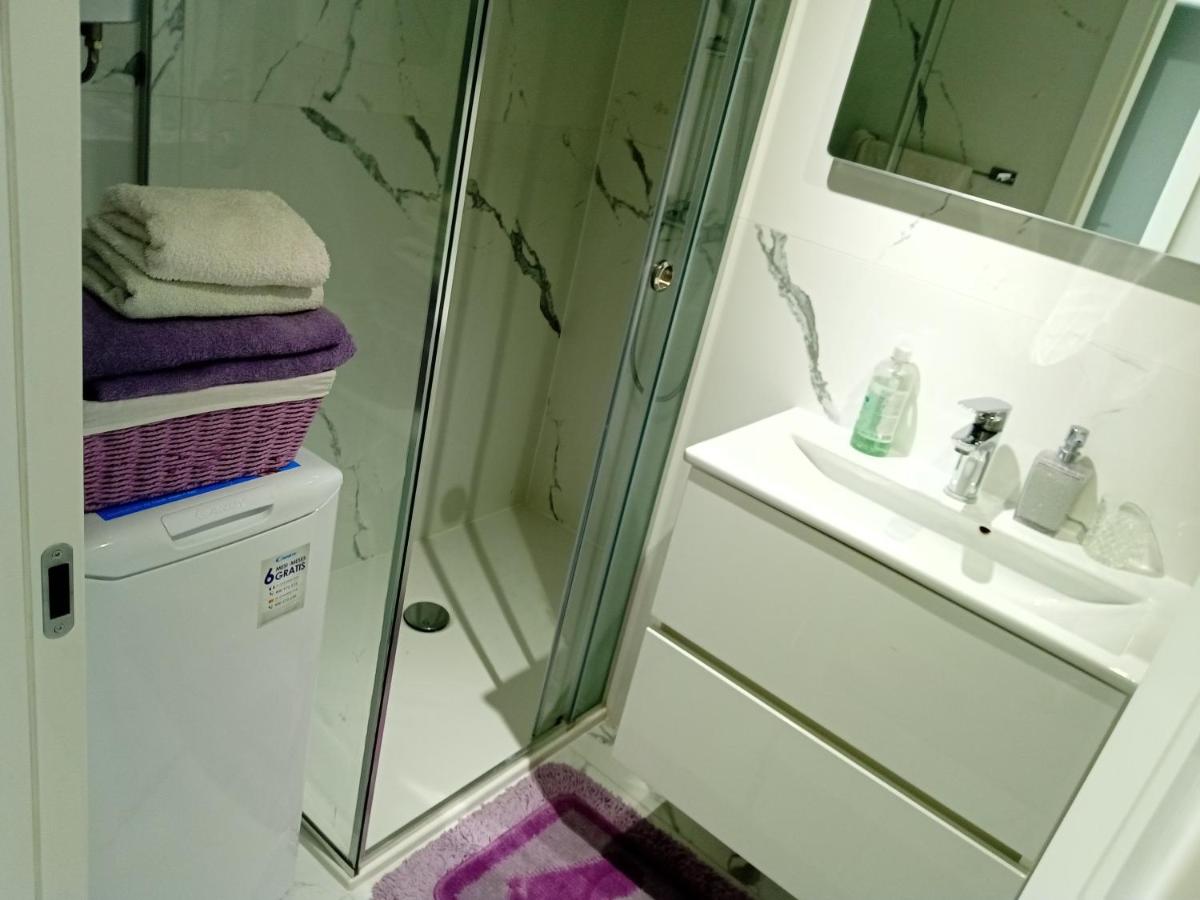 One-Bedroom Apartment - Photo 1