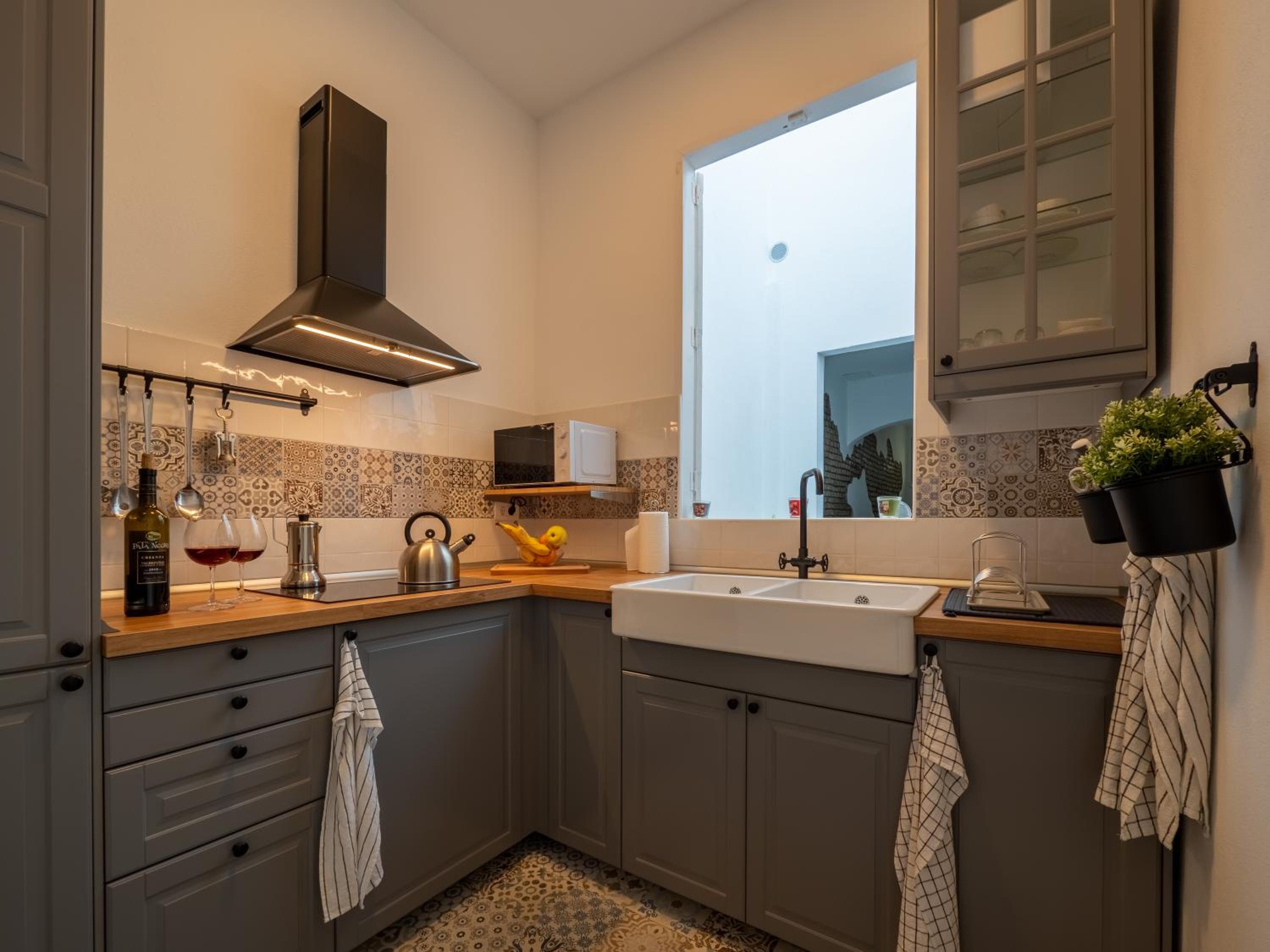 Double Room with Private Bathroom - Photo 15