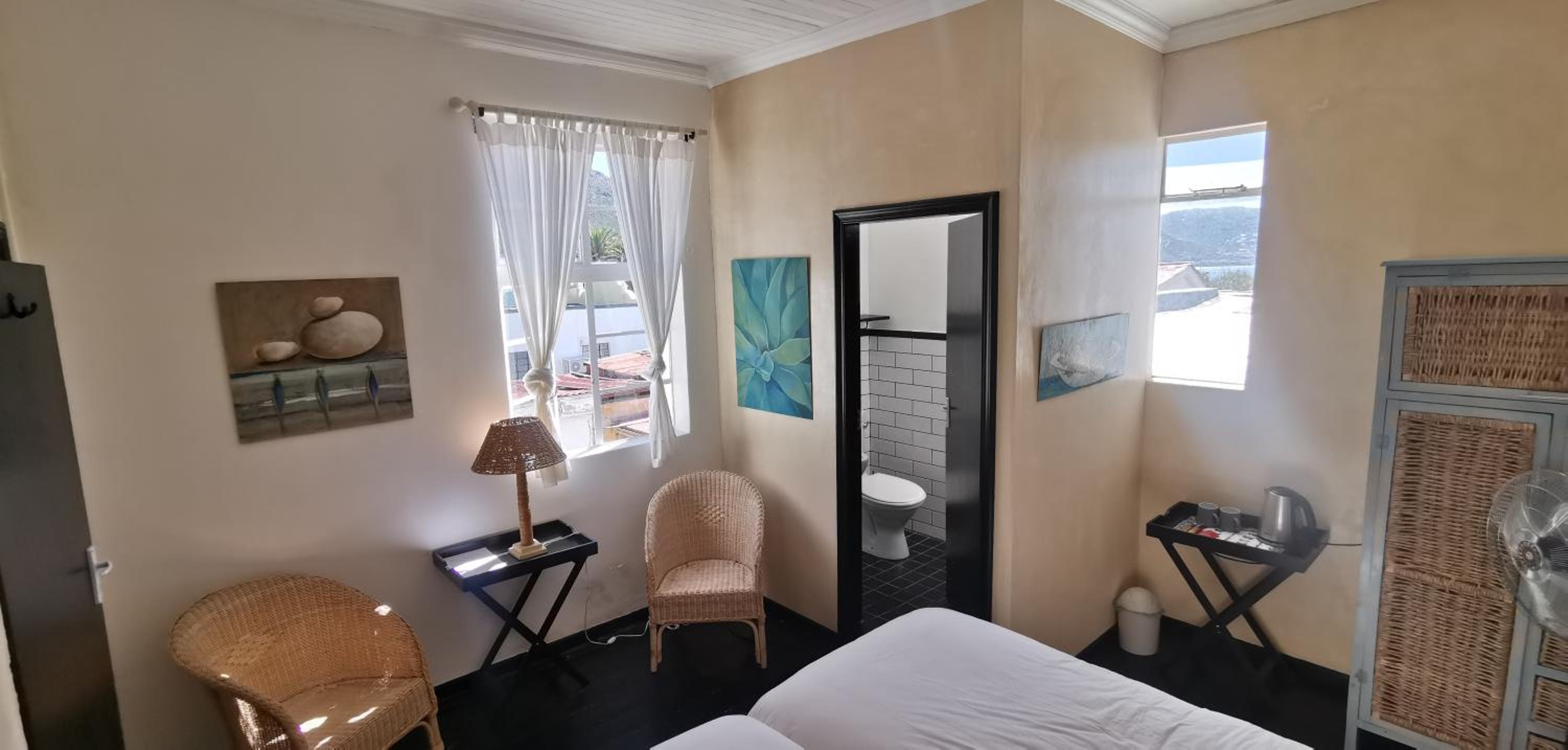Double or Twin Room with Mountain View - Photo 1