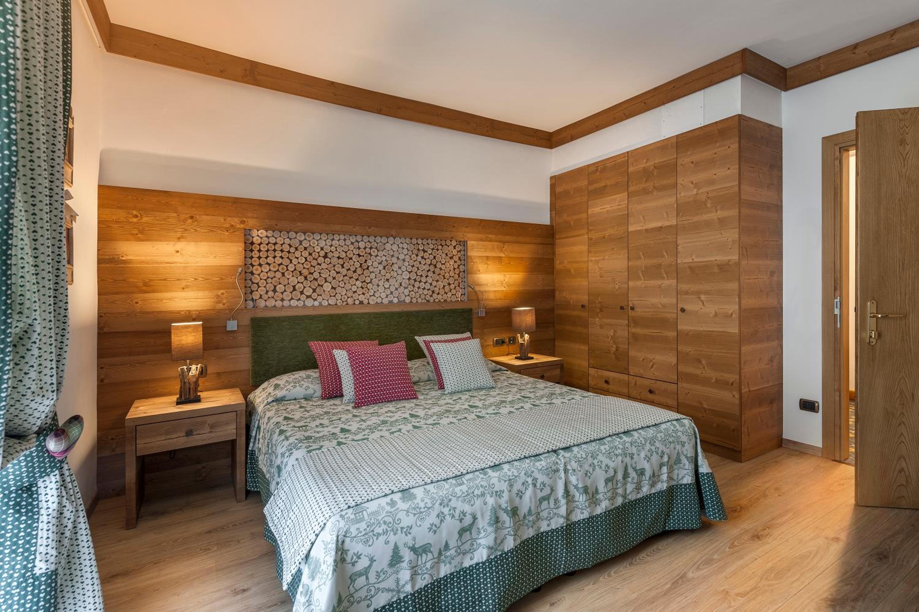 Suite - Photo 2