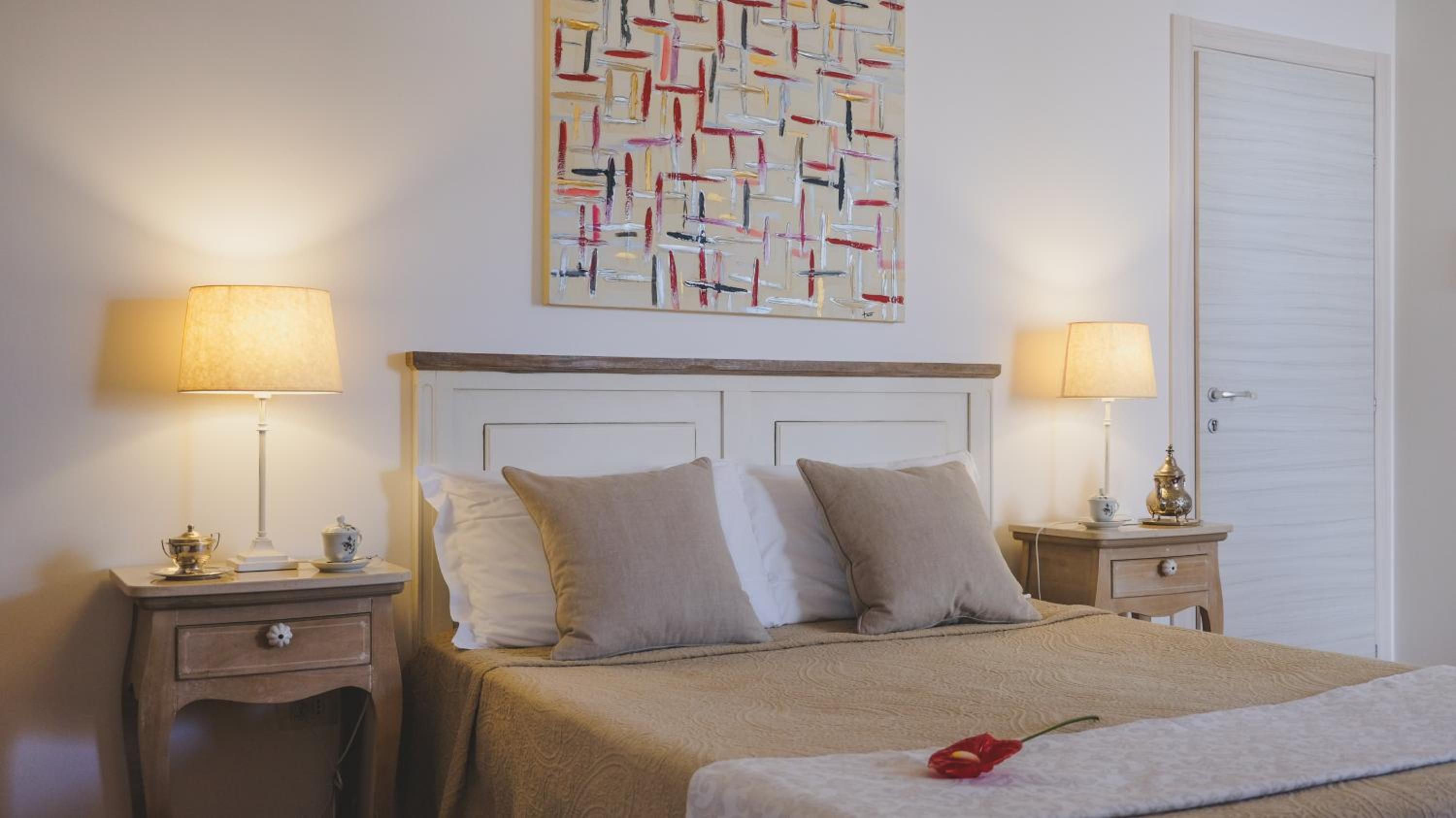 Deluxe Double Room with Side Sea View