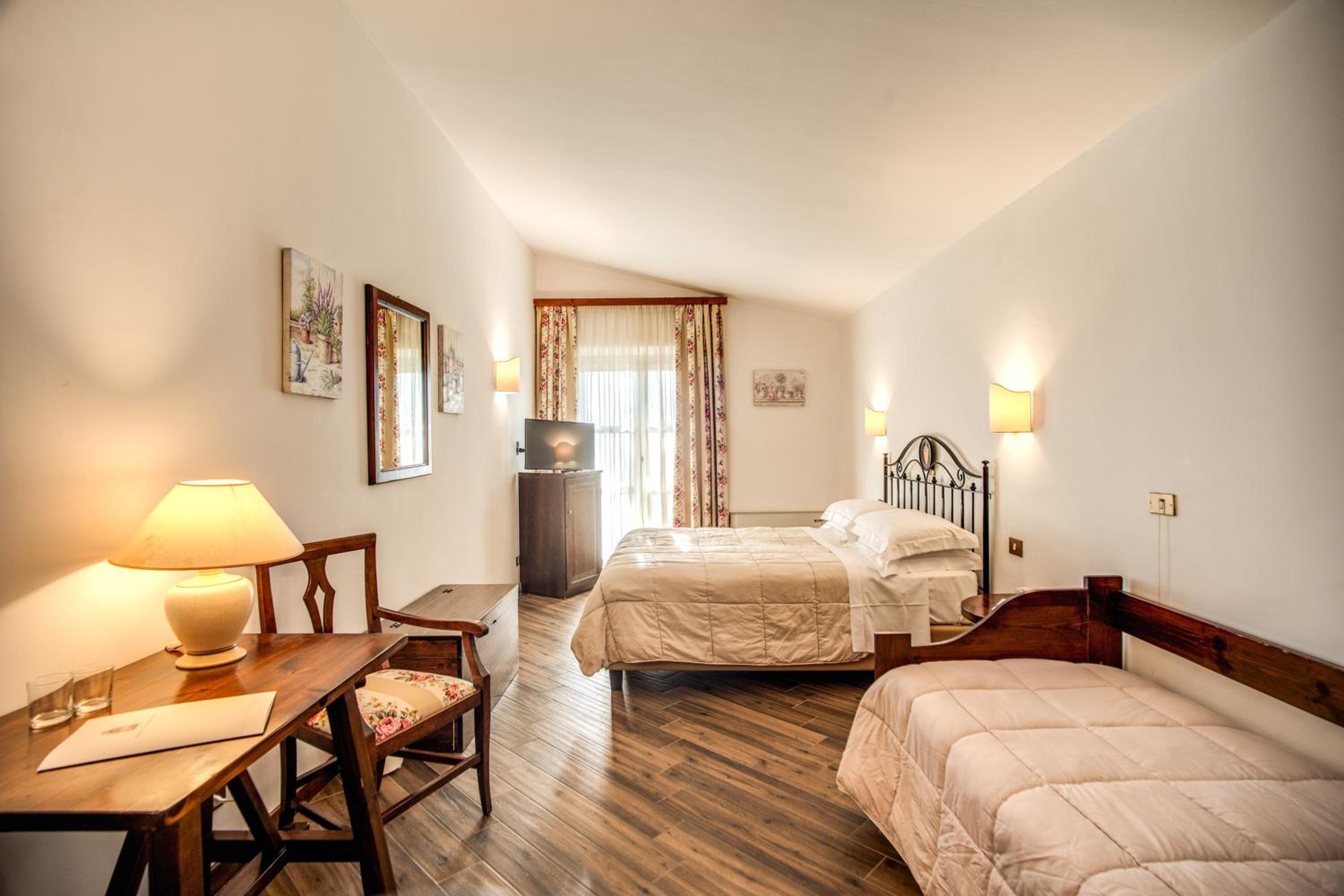 Triple Room - Photo 1