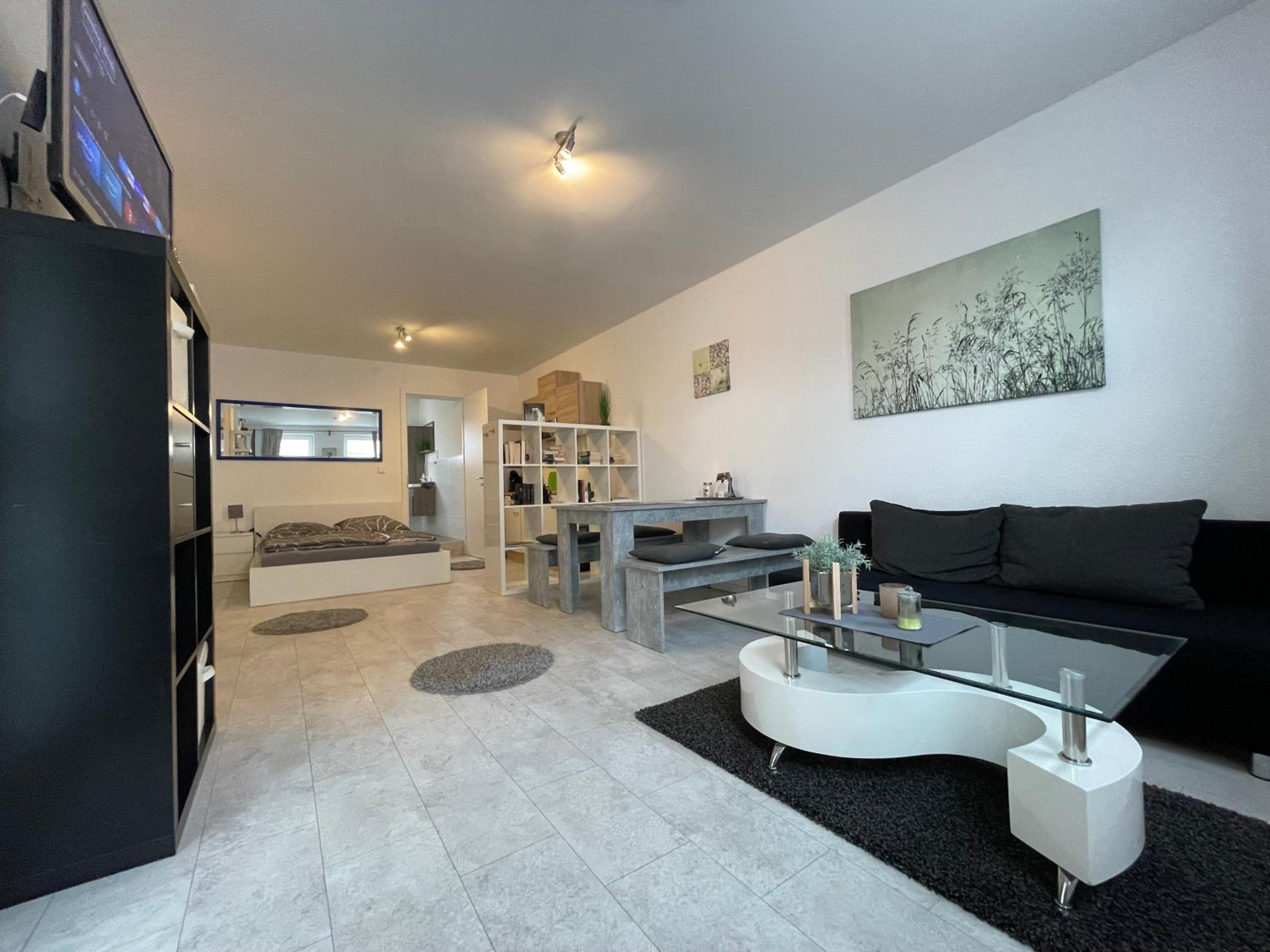 One-Bedroom Apartment - Photo 9