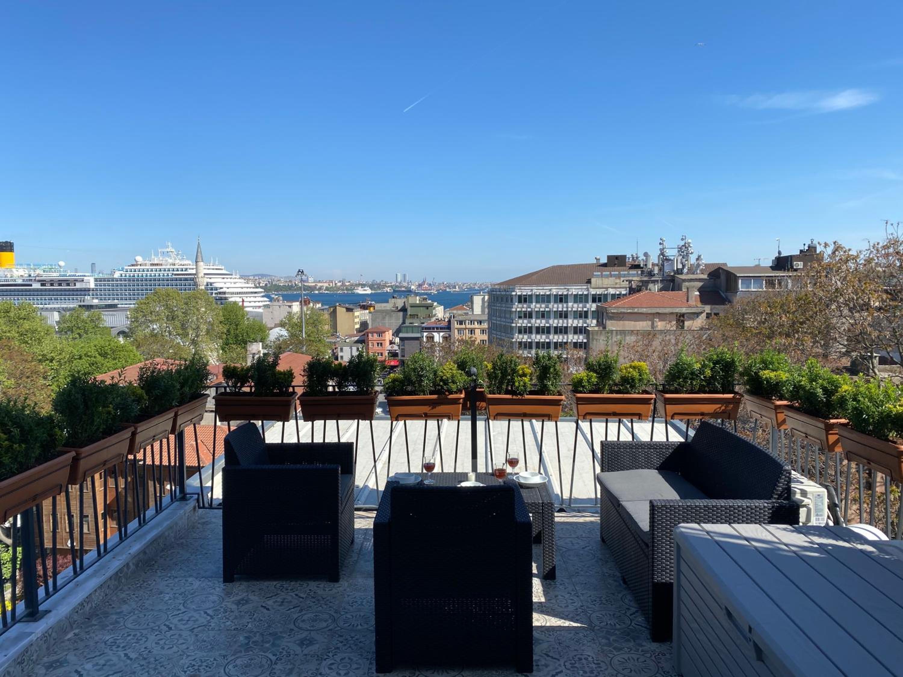 Apartment With Terrace photo 2