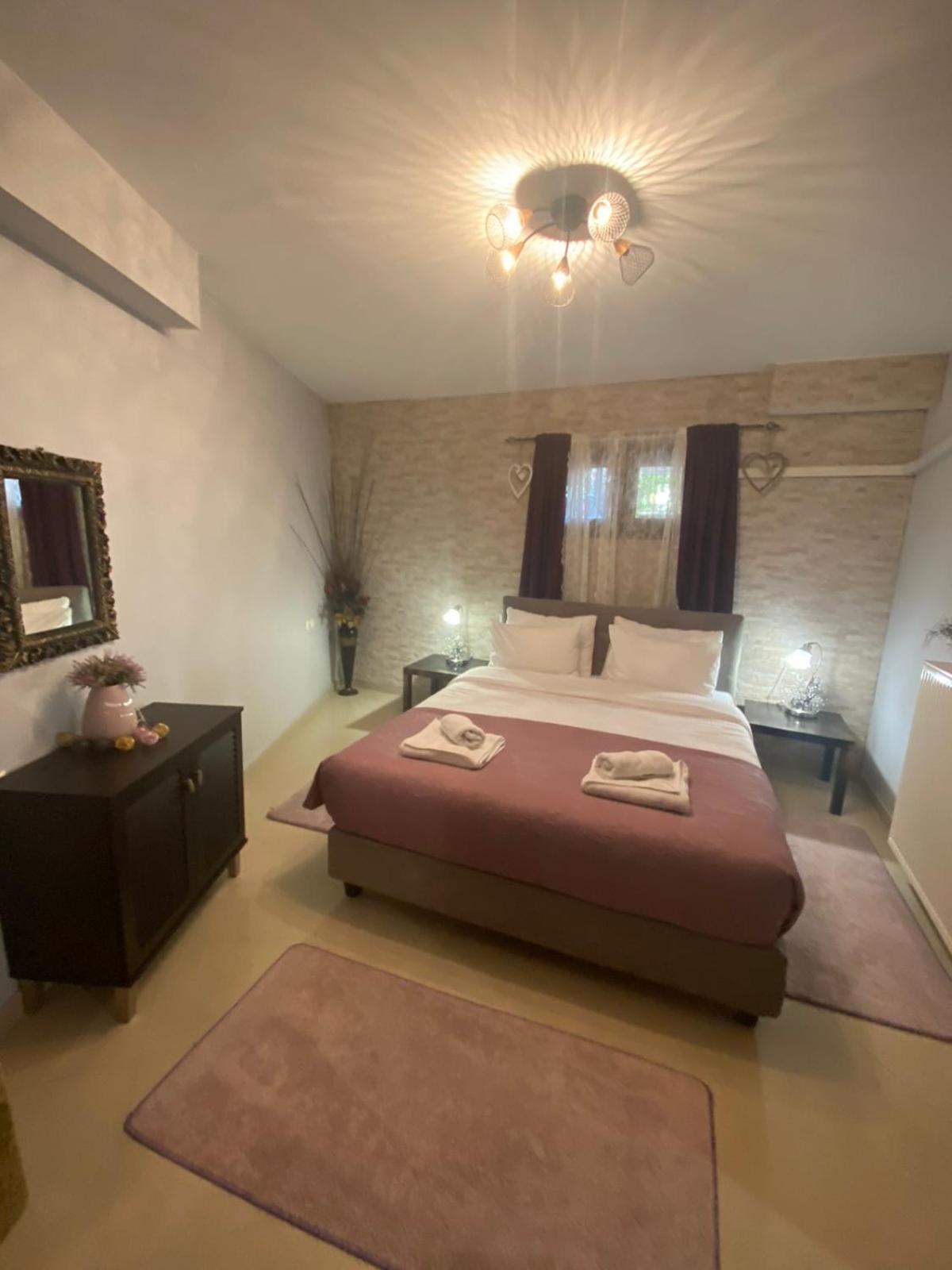 One-Bedroom Apartment - Photo 7