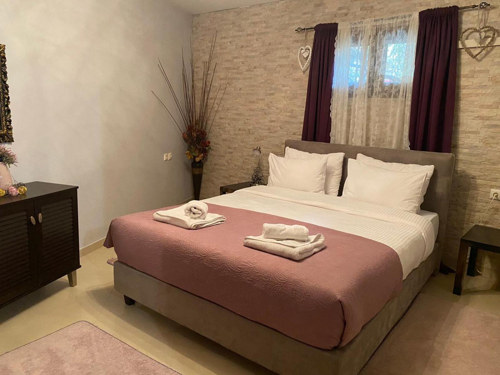 One-Bedroom Apartment - Photo 47