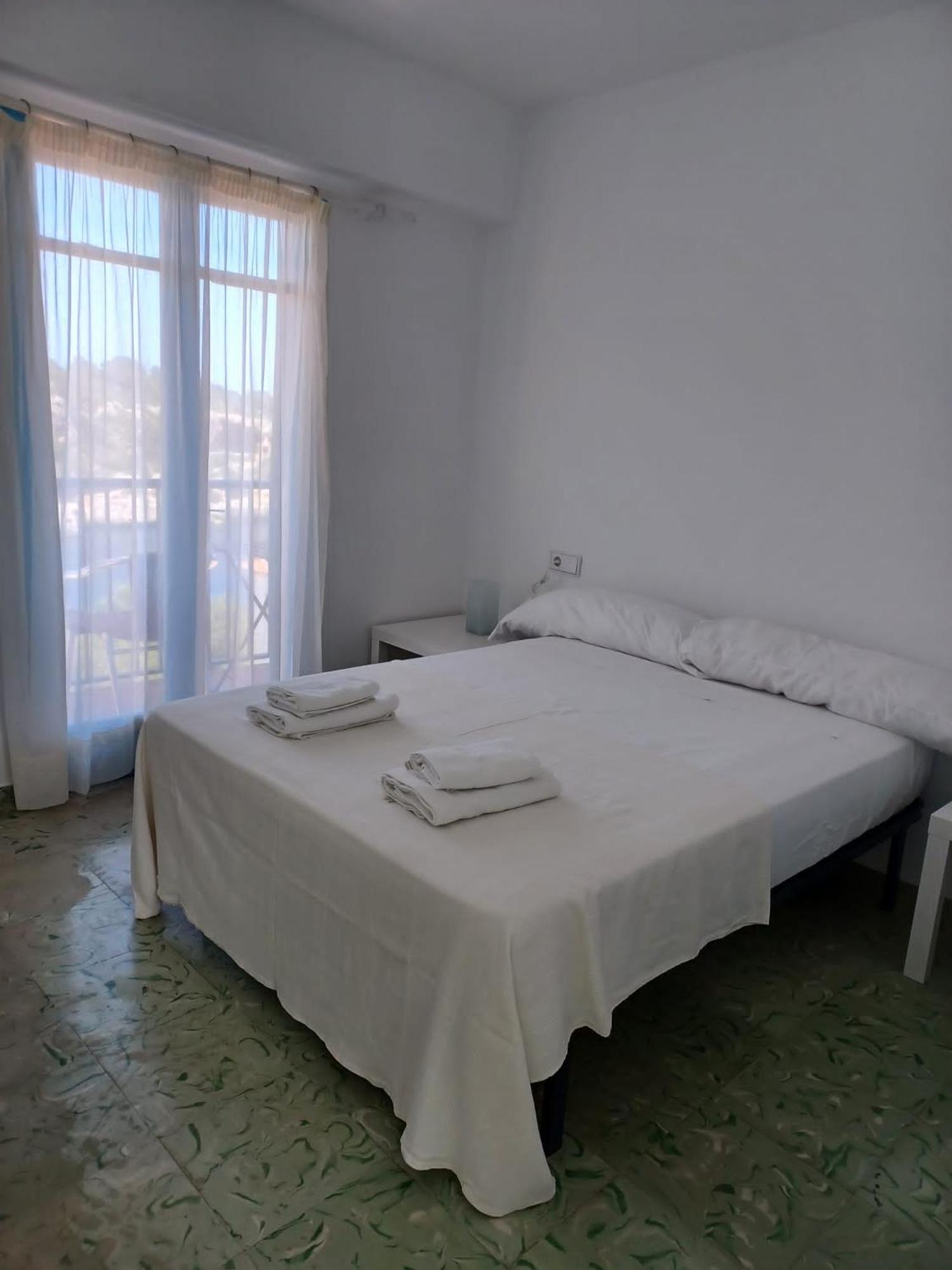 Habitación Doble con Balcón y Vista al Mar