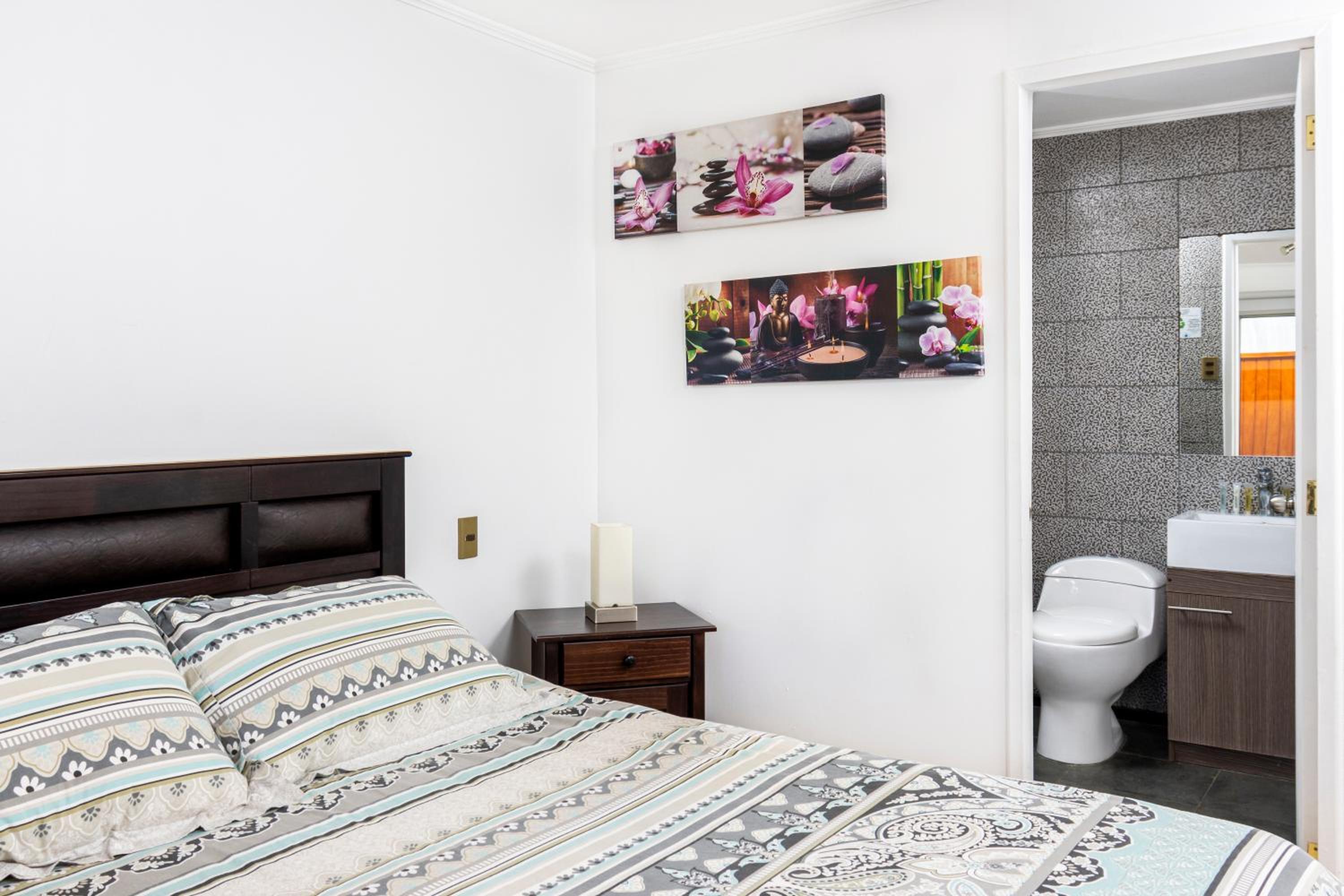 One-Bedroom House photo 1