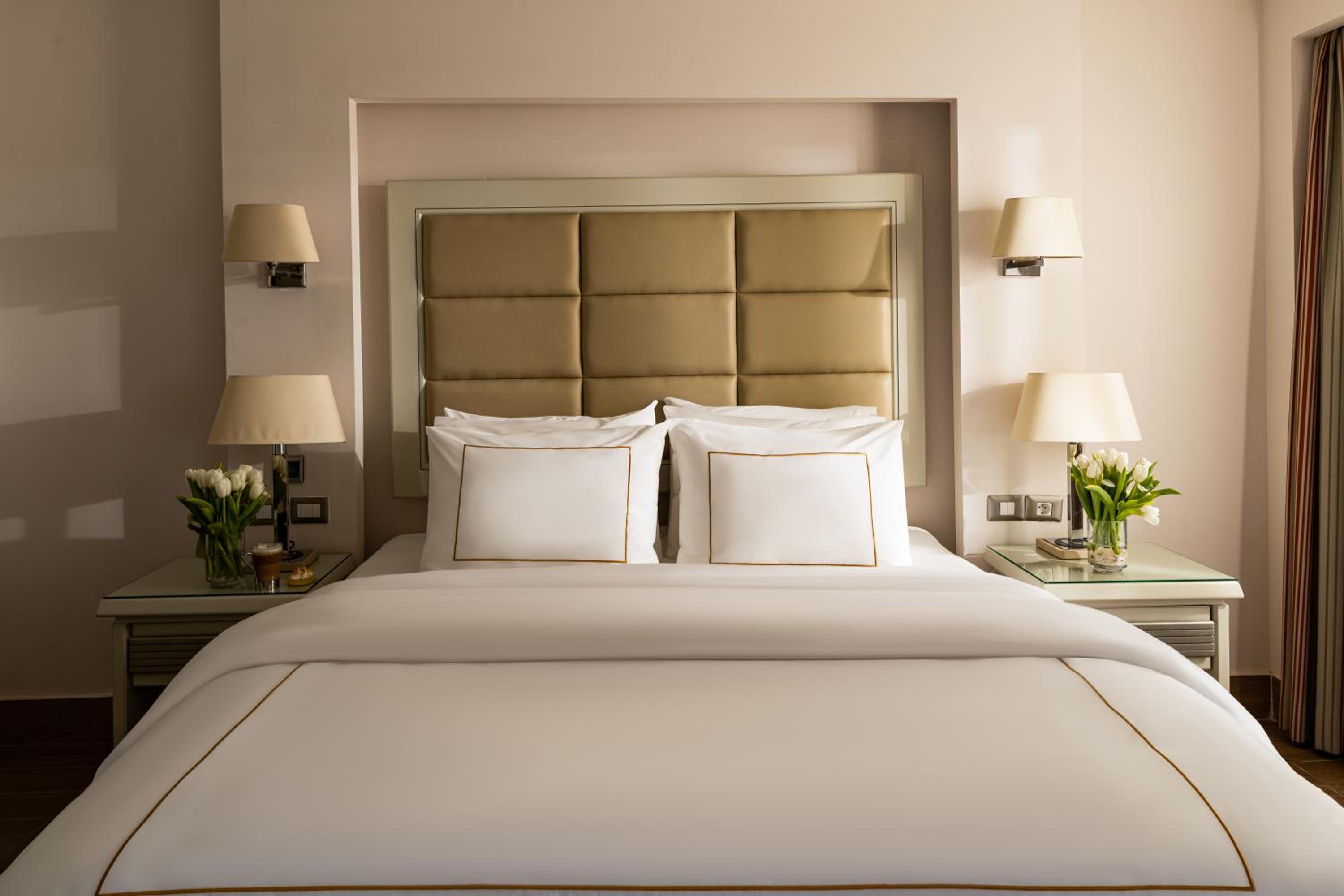 Premium Room - Photo 6