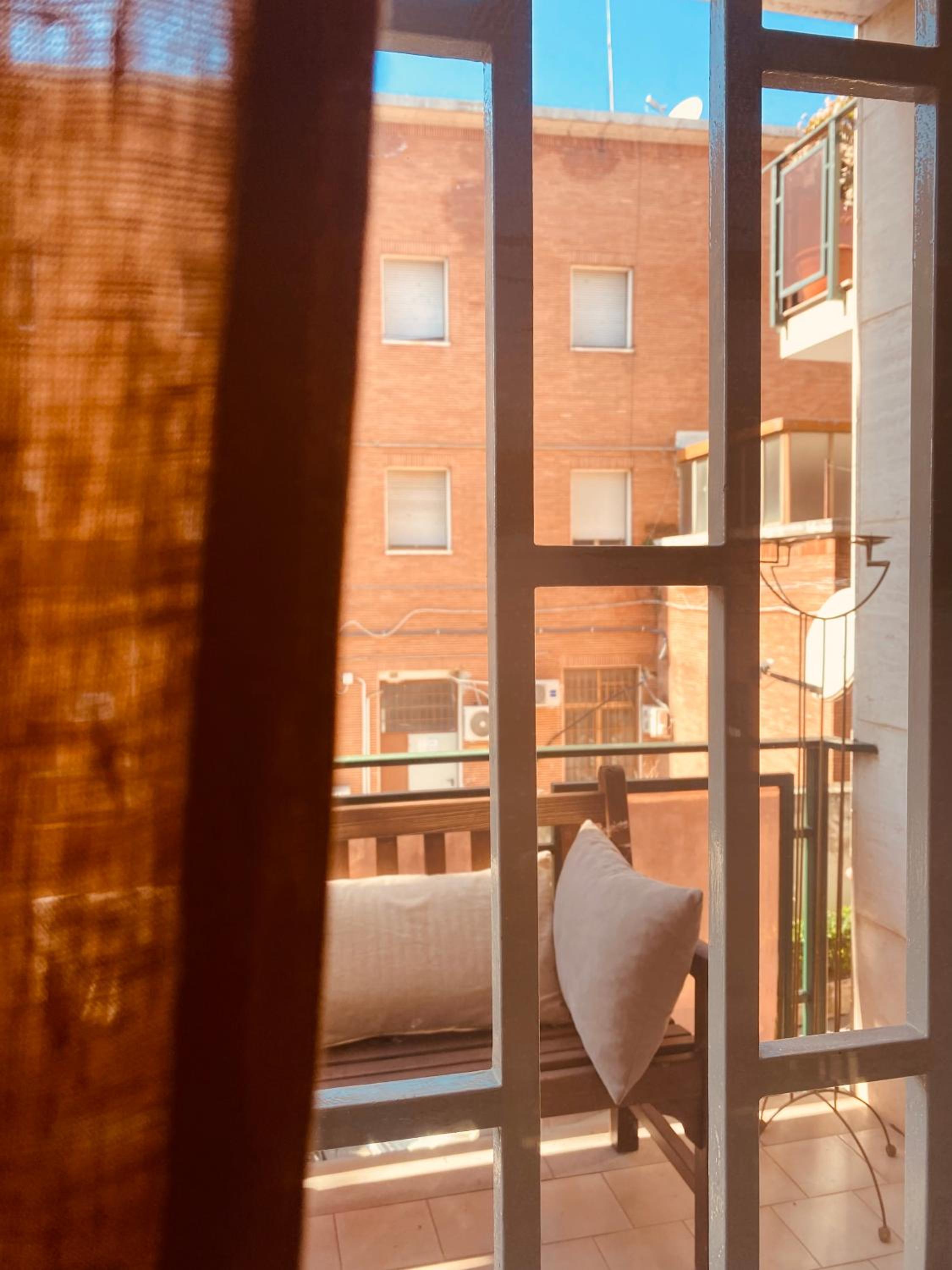 Double Room with Balcony (2 Adults + 1 Child) - Photo 10