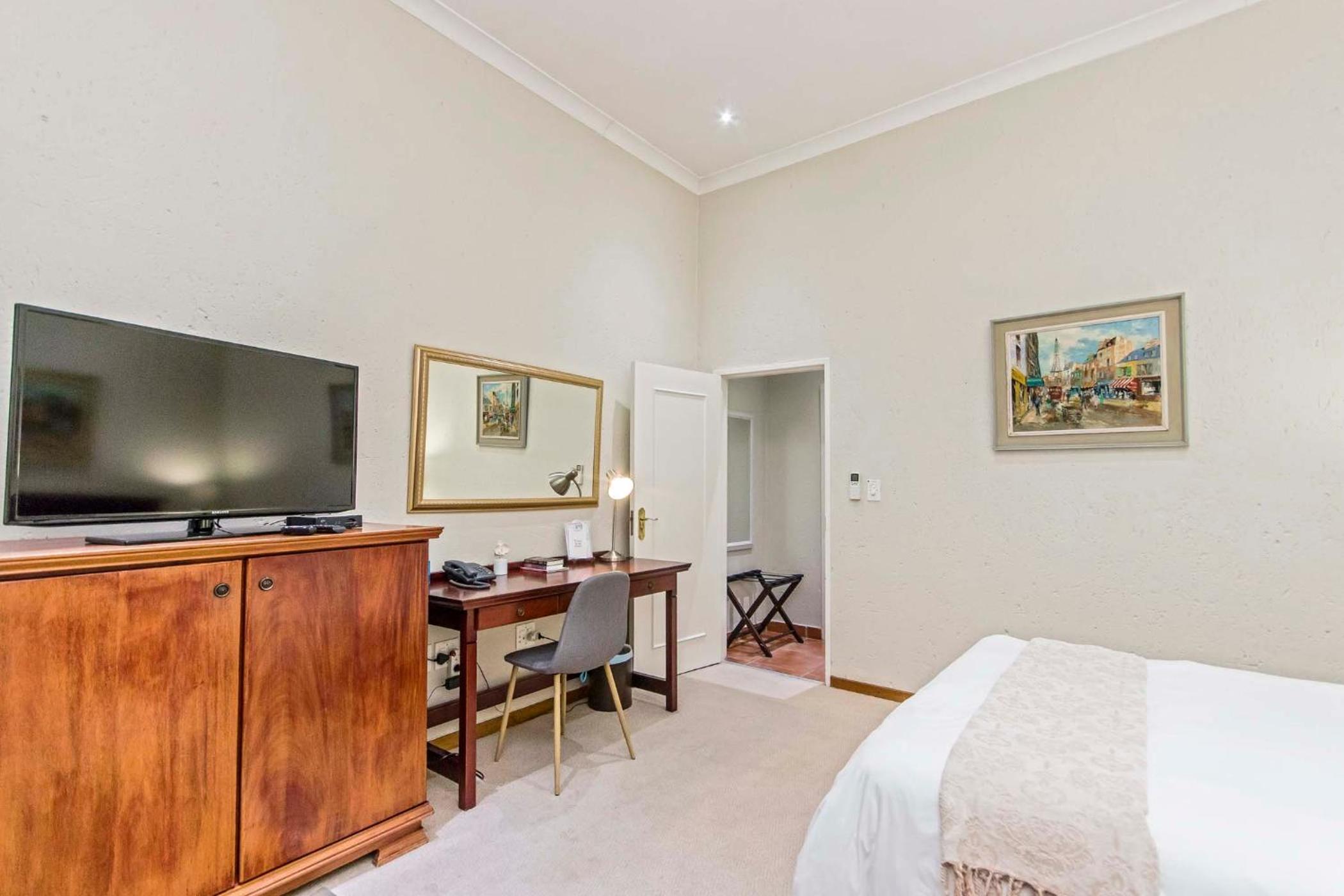 Standard Suite photo 2