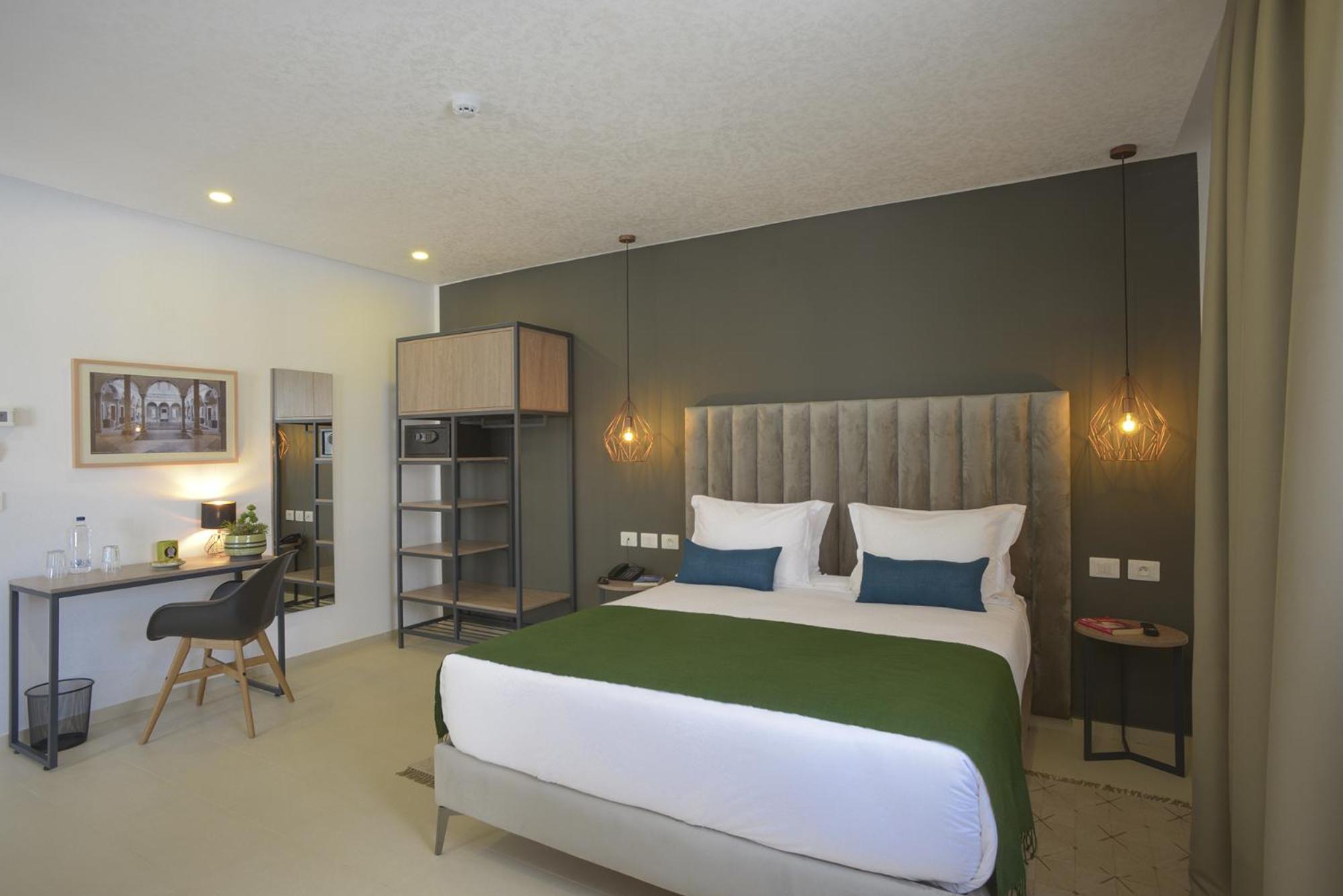 Standard Double Room - Photo 7