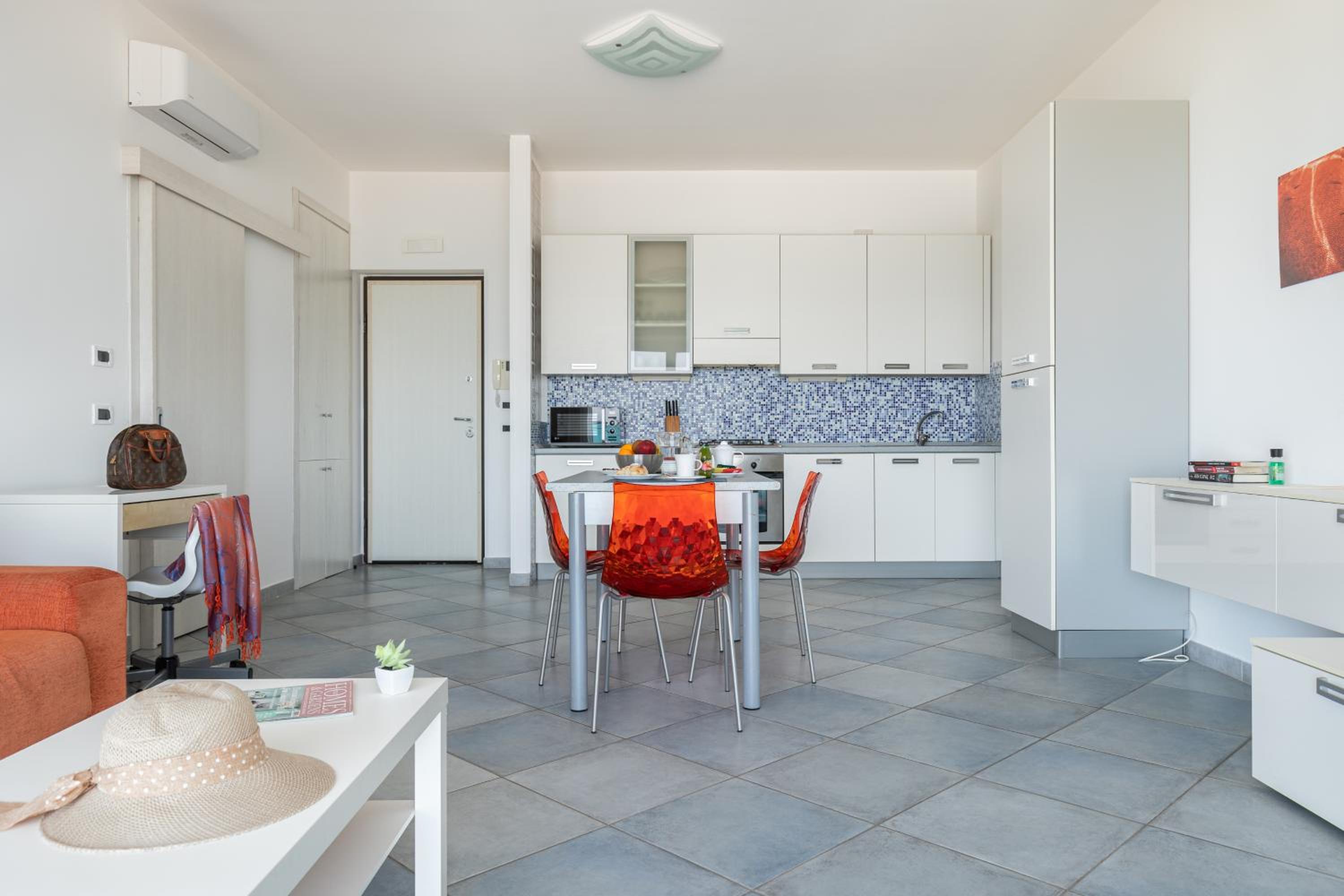 Two-Bedroom Apartment (4 Adults) photo 2
