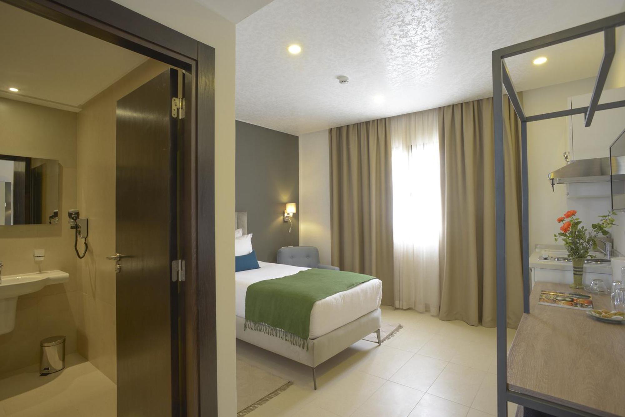 Single Room - Photo 2