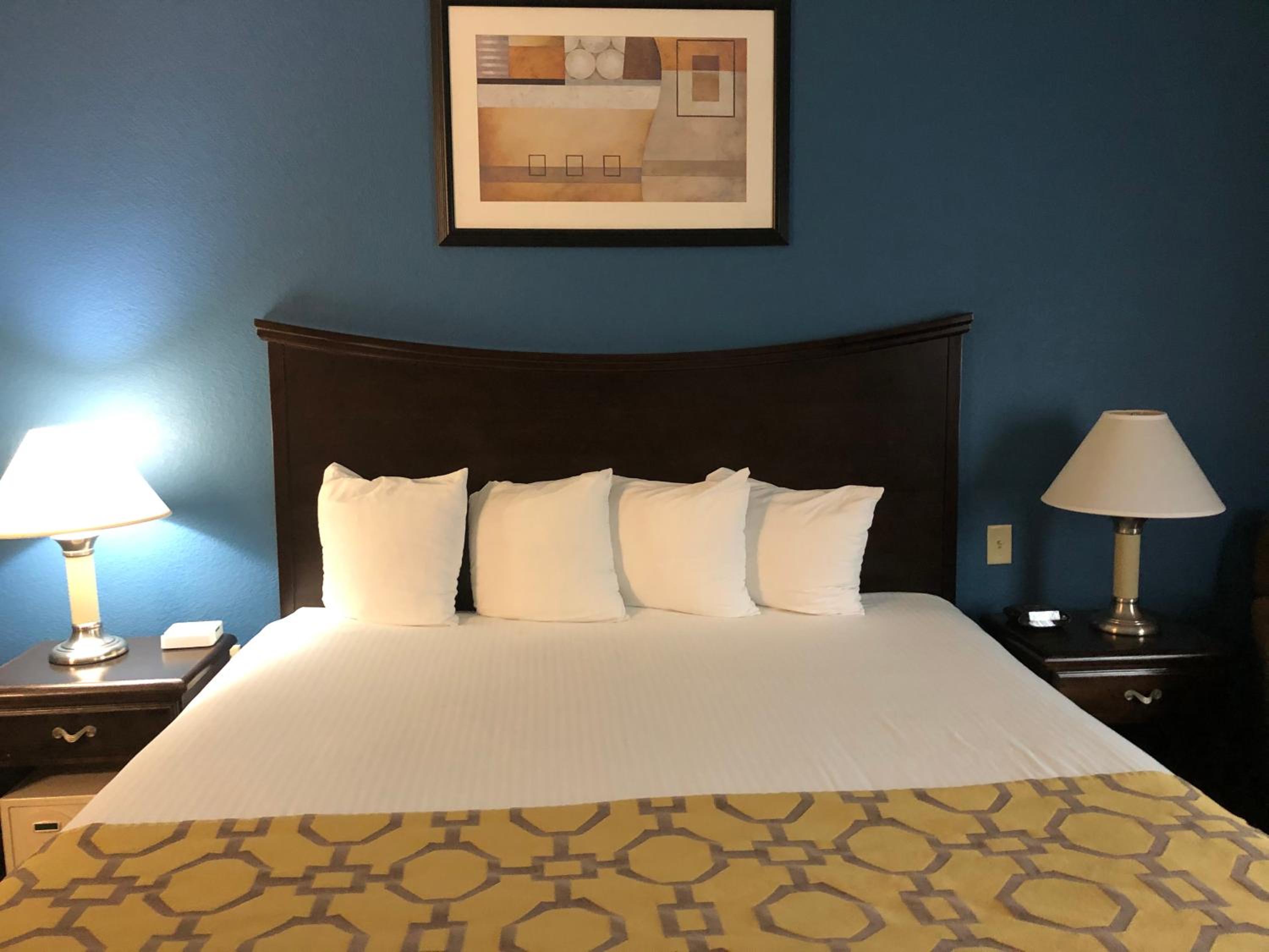 Queen Room with Two Queen Beds and Bath Tub - Mobility Accessible/Non-Smoking - Photo 1