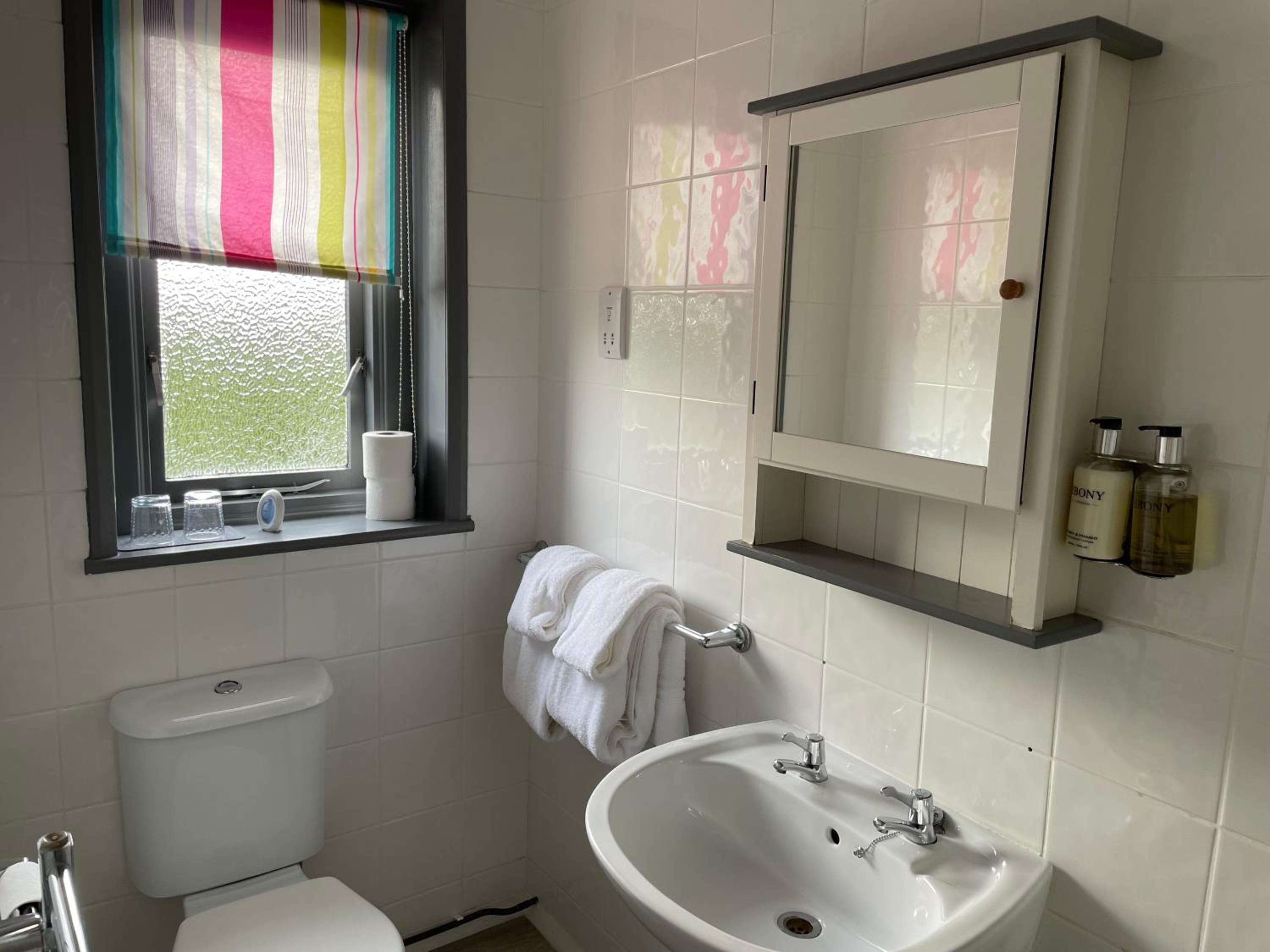Standard Double Room - Photo 30