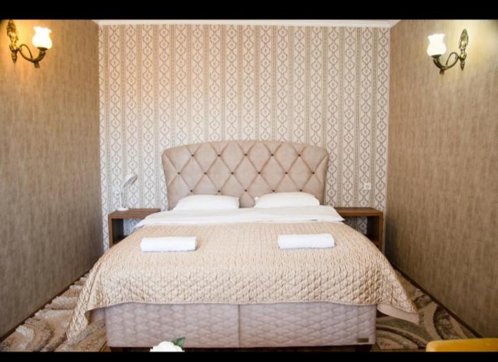 Double Room with Balcony (2 Adults + 1 Child) - Photo 8
