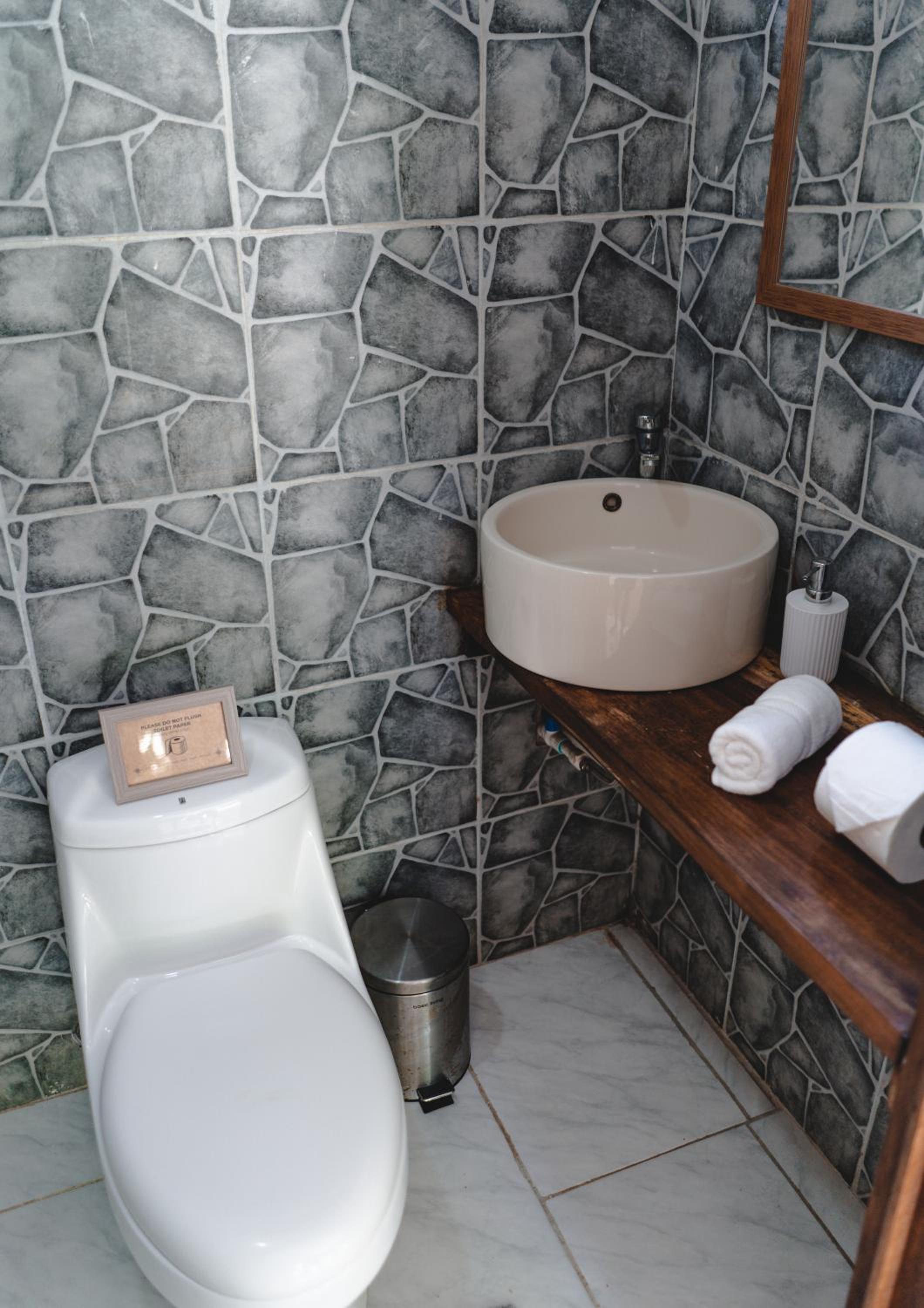 Double Room with Shared Bathroom photo 3