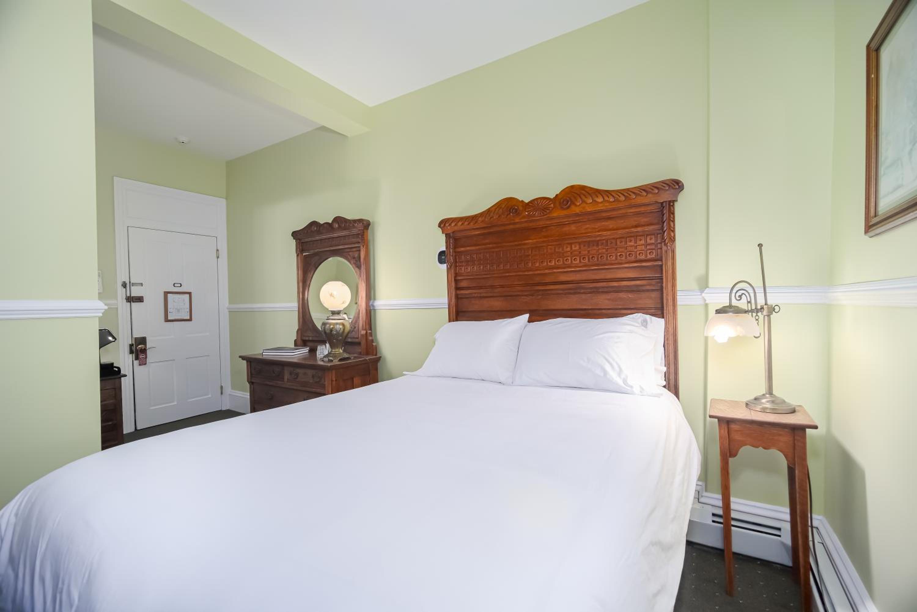 Deluxe Queen Room photo 1