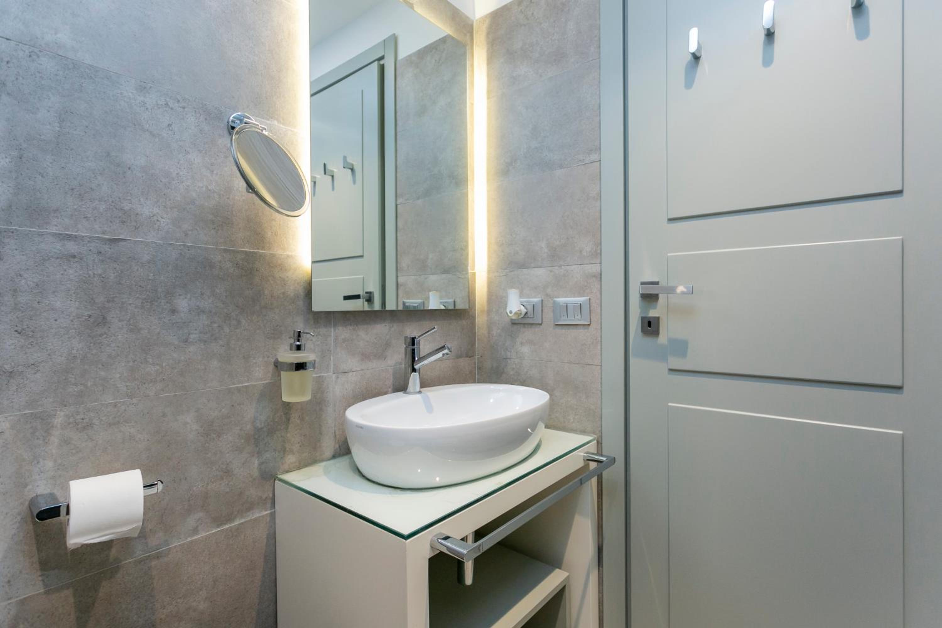 Superior Deluxe Double or Twin Room  photo 2