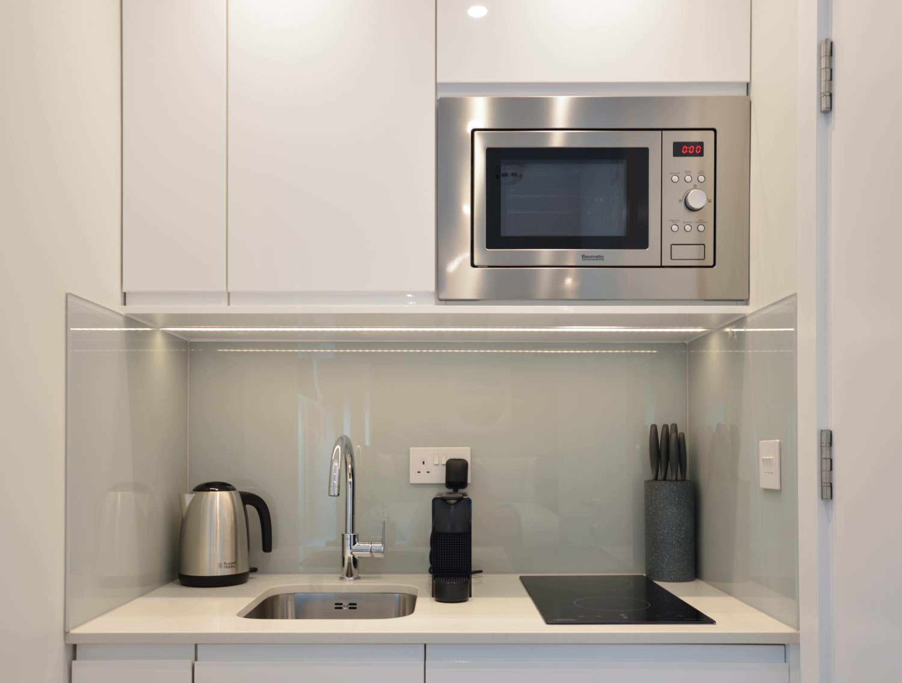 Small Studio Apartment photo 2