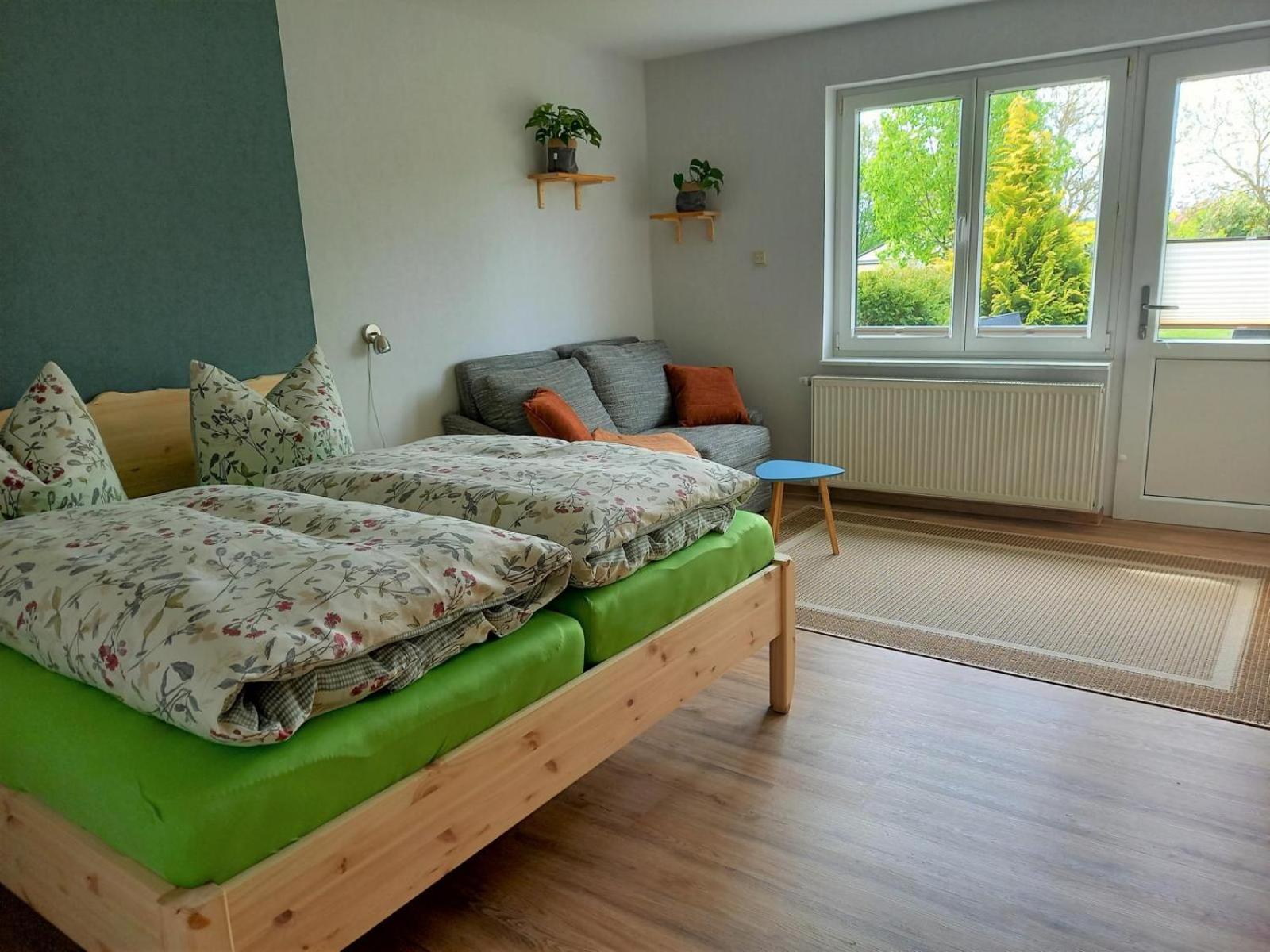 One-Bedroom Apartment photo 2