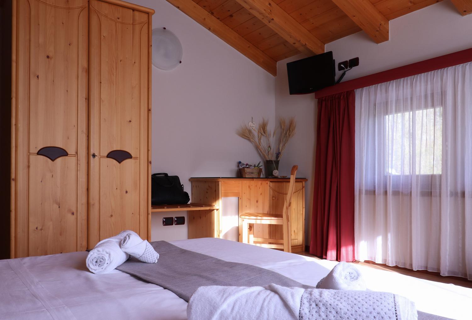 Large Double Room photo 1