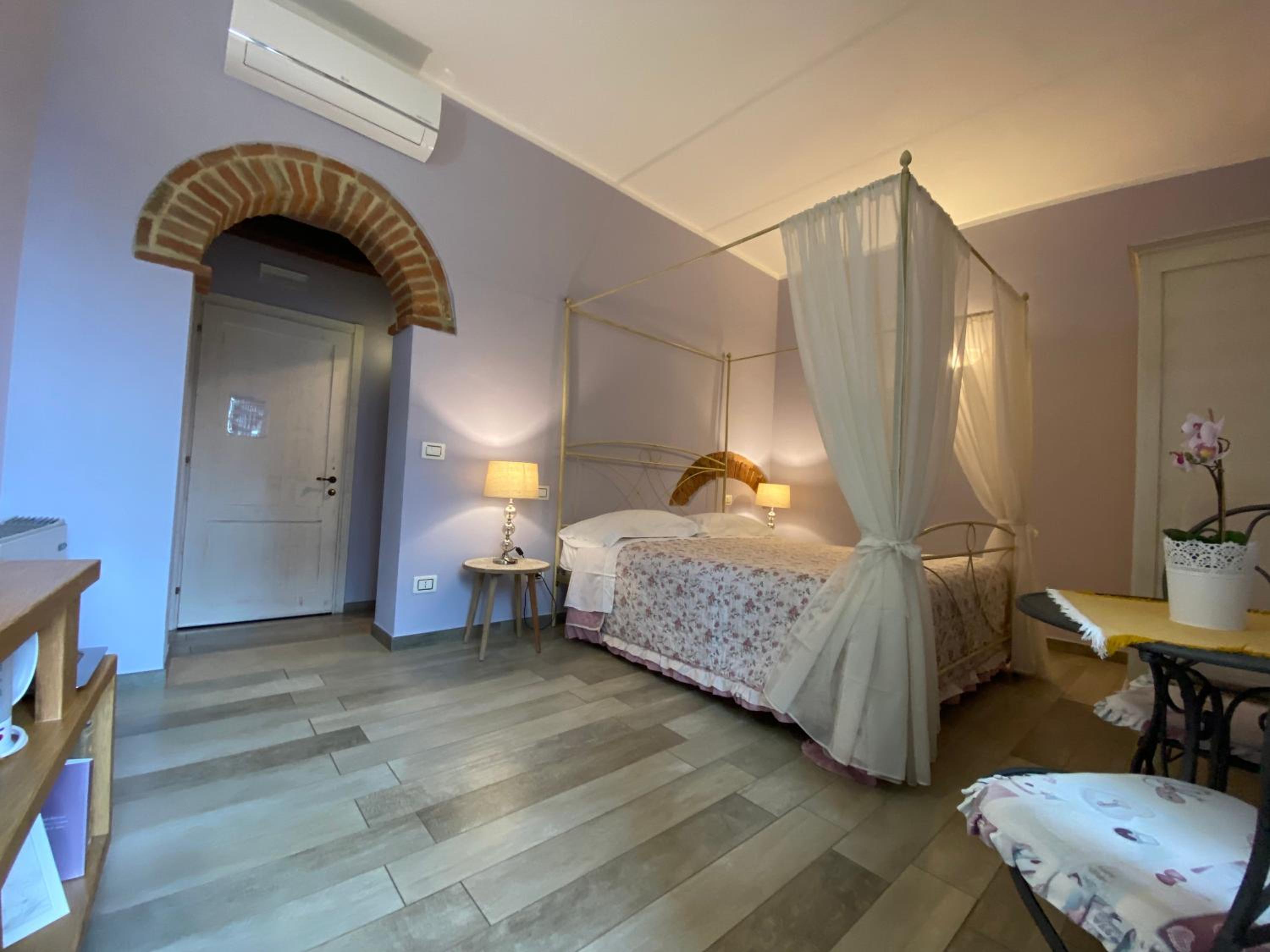 Junior Suite with Balcony photo 1