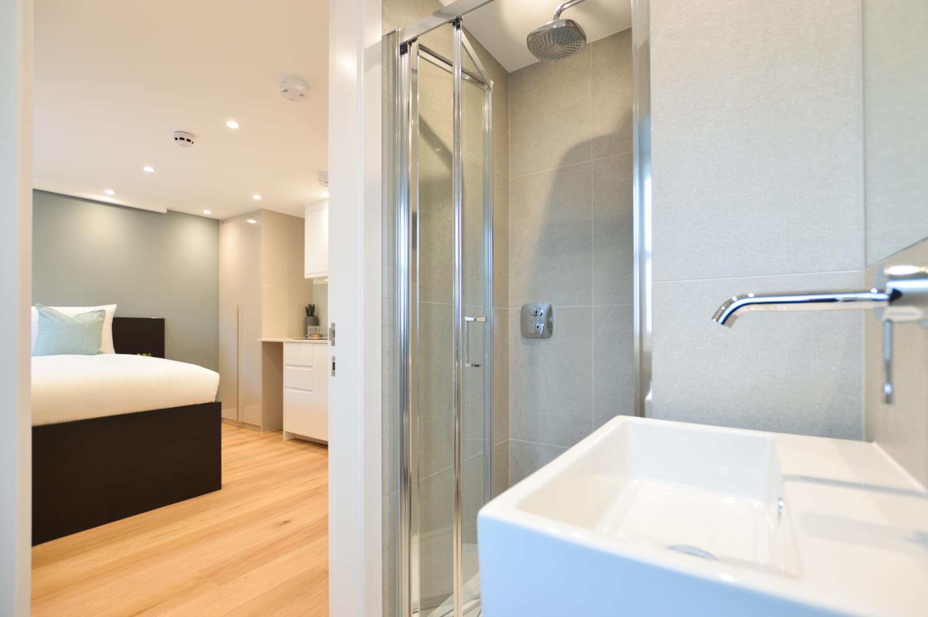 Small Studio Apartment photo 3