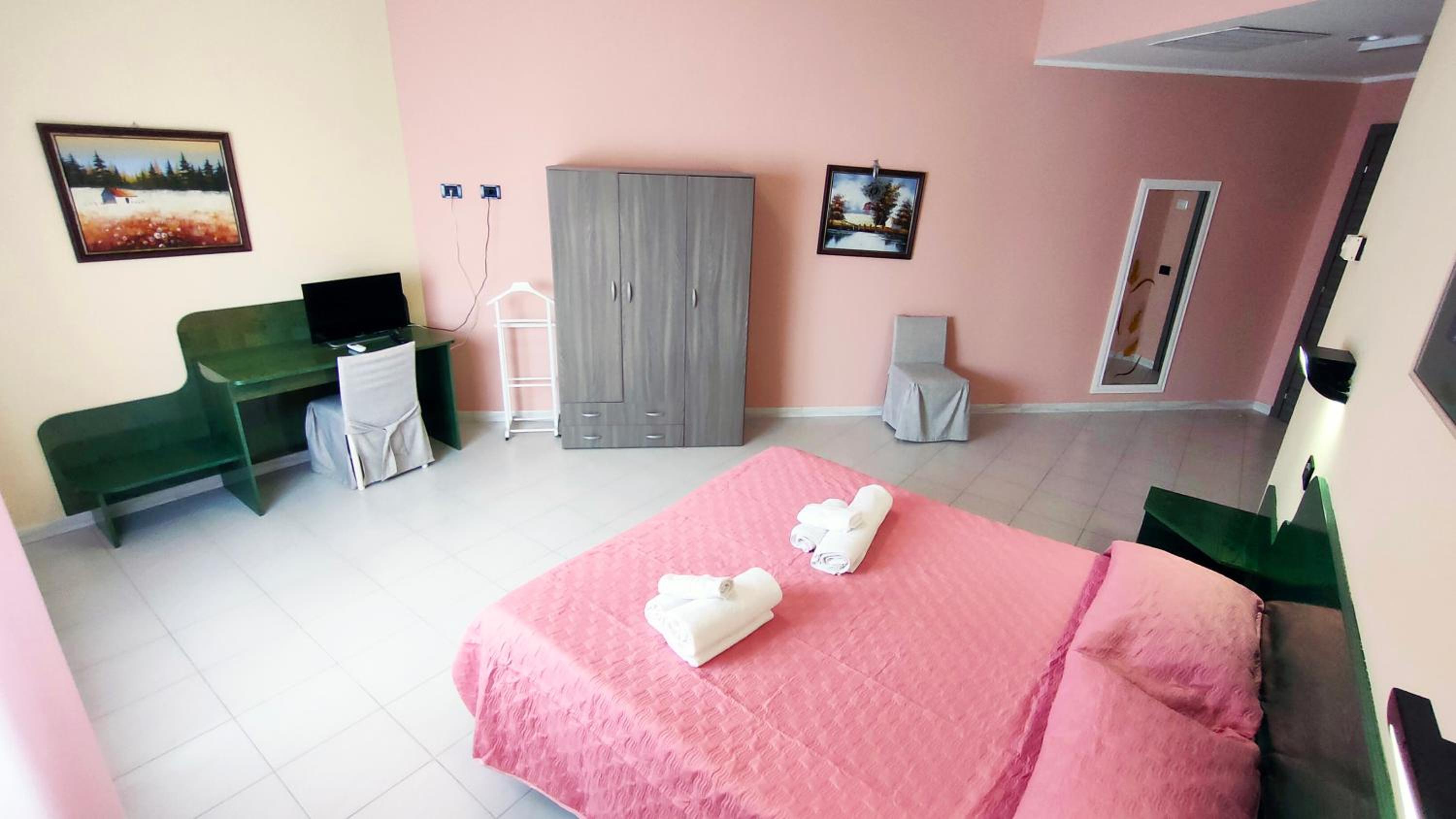 Triple Room with Private Bathroom