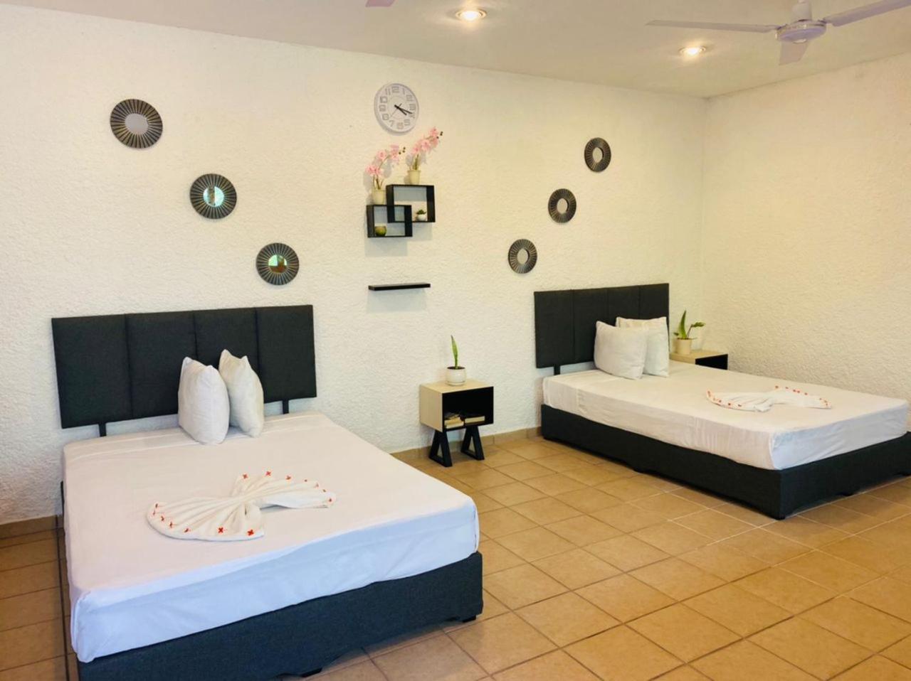 Caribbean Room Shared Bathroom Up To 5 People