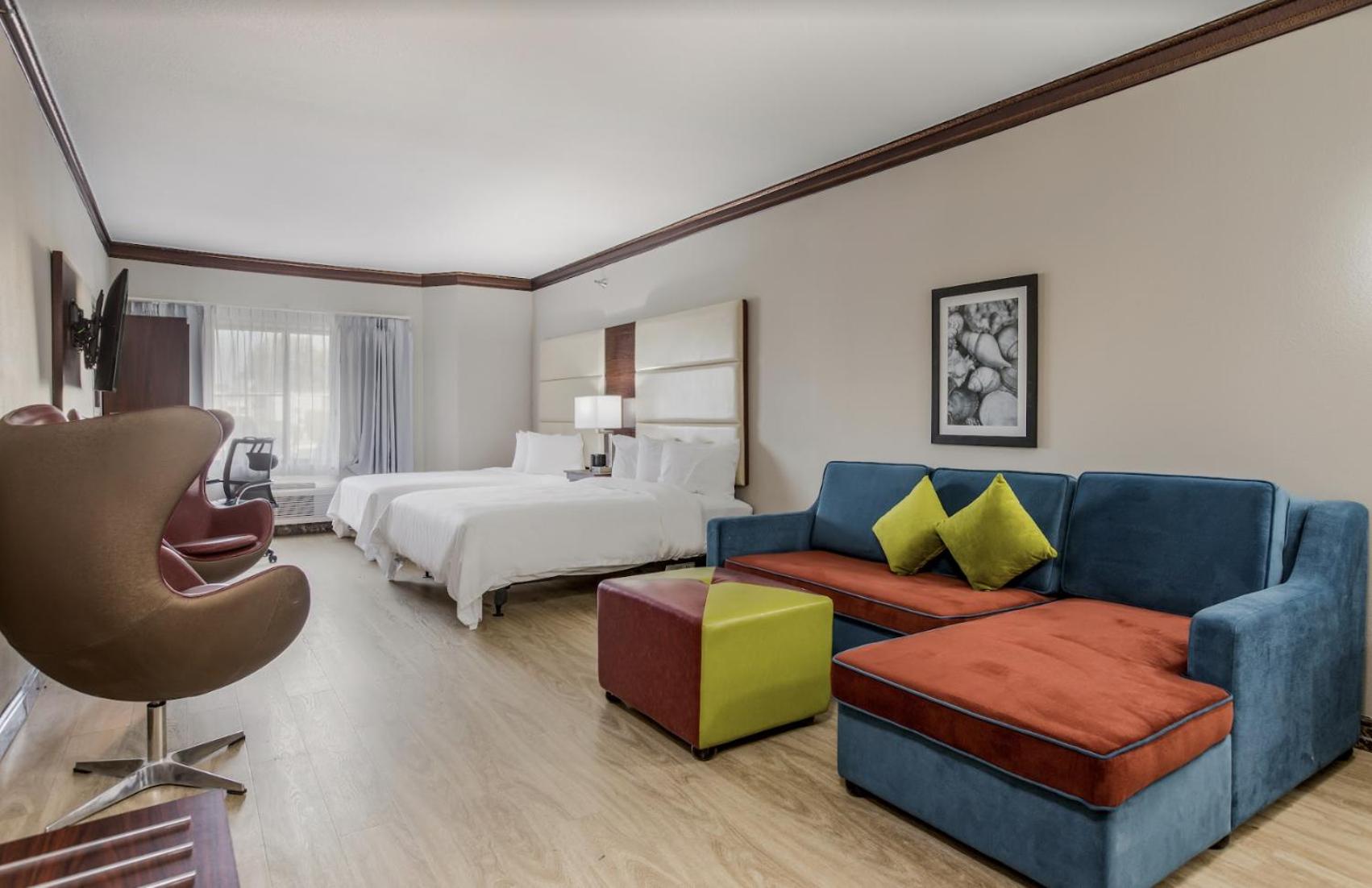 Queen Room with Two Queen Beds - Accessible/Non Smoking photo 1