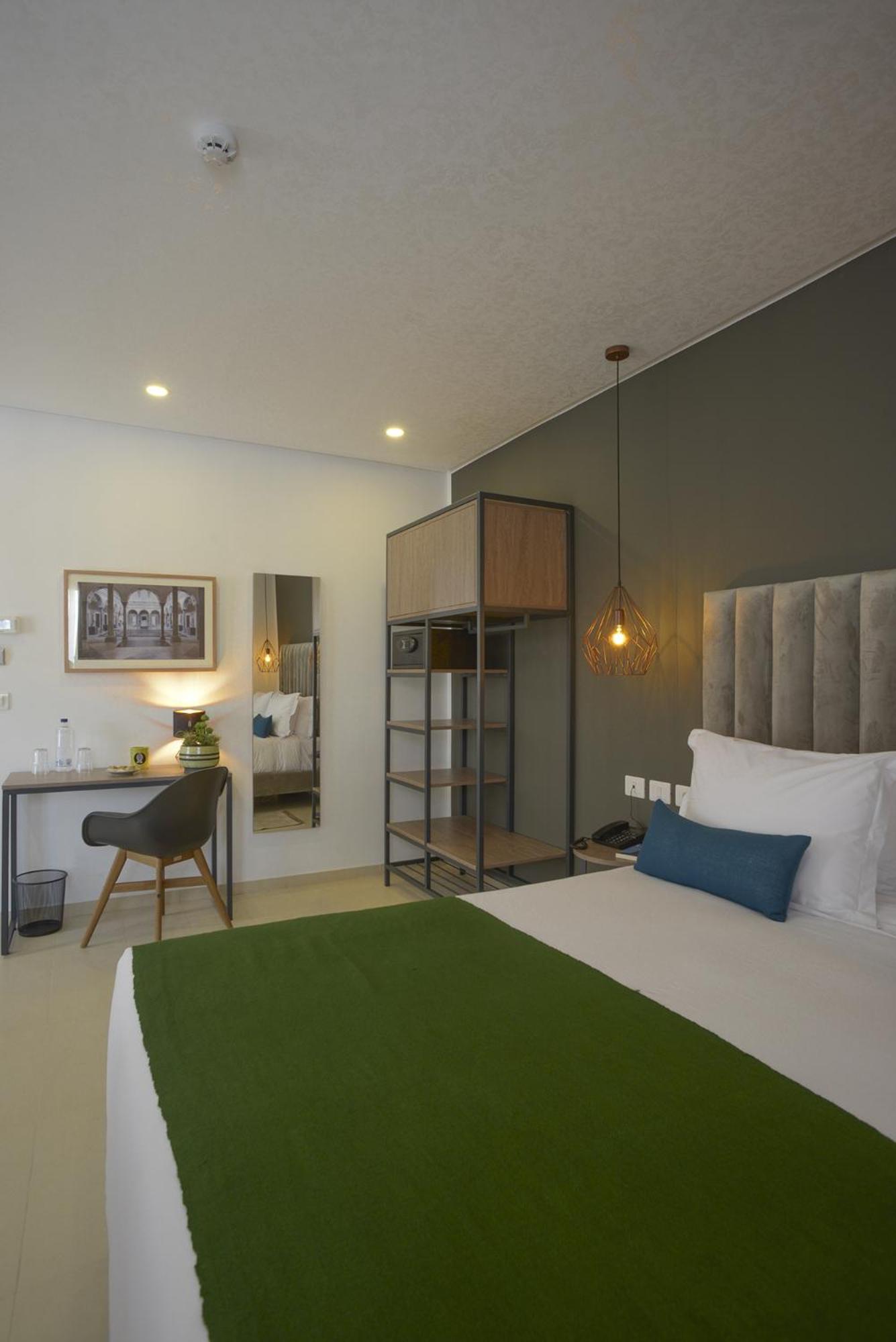 Standard Double Room - Photo 3