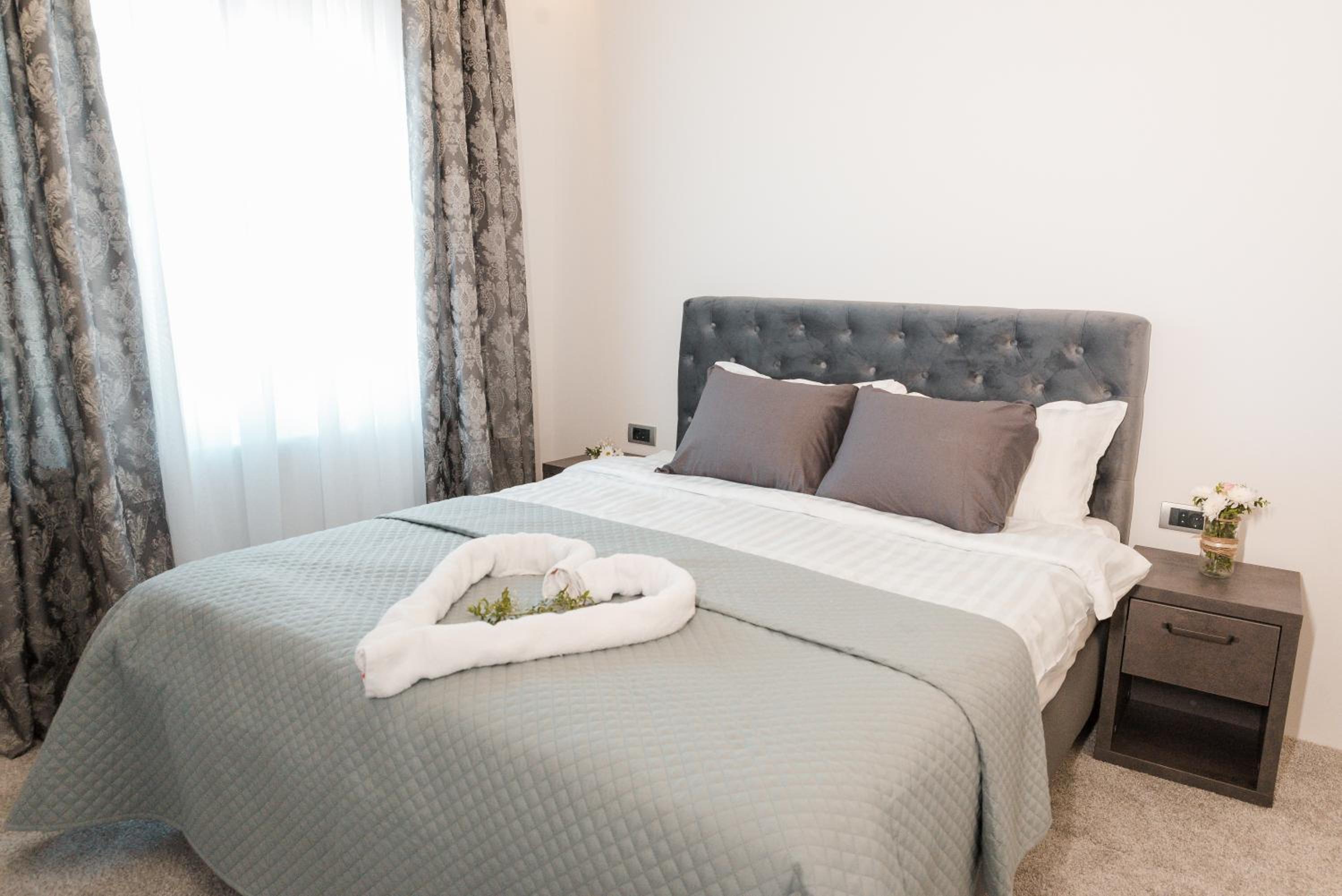 Deluxe Double Room with Extra Bed photo 1