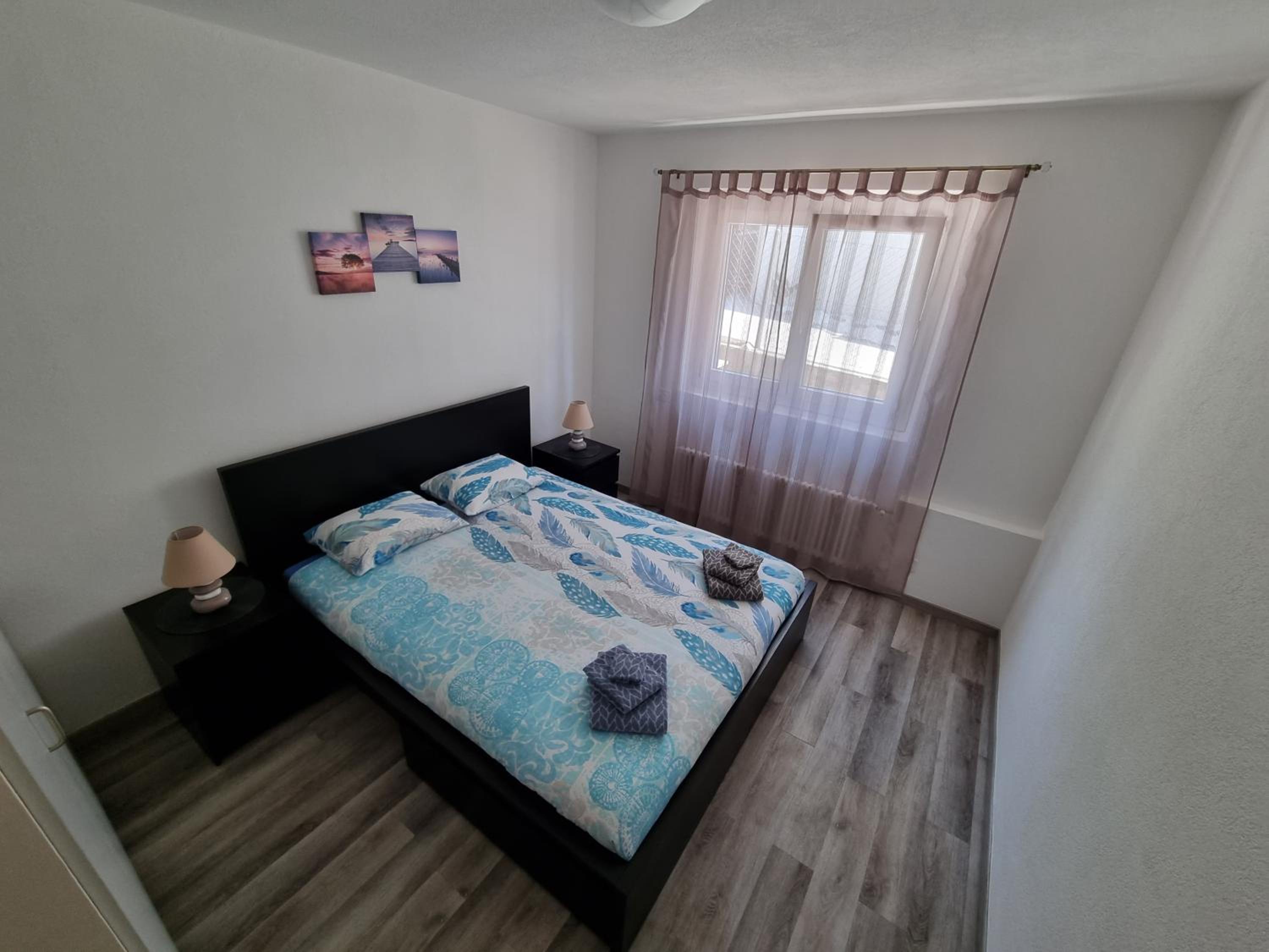 One-Bedroom Apartment - Photo 1